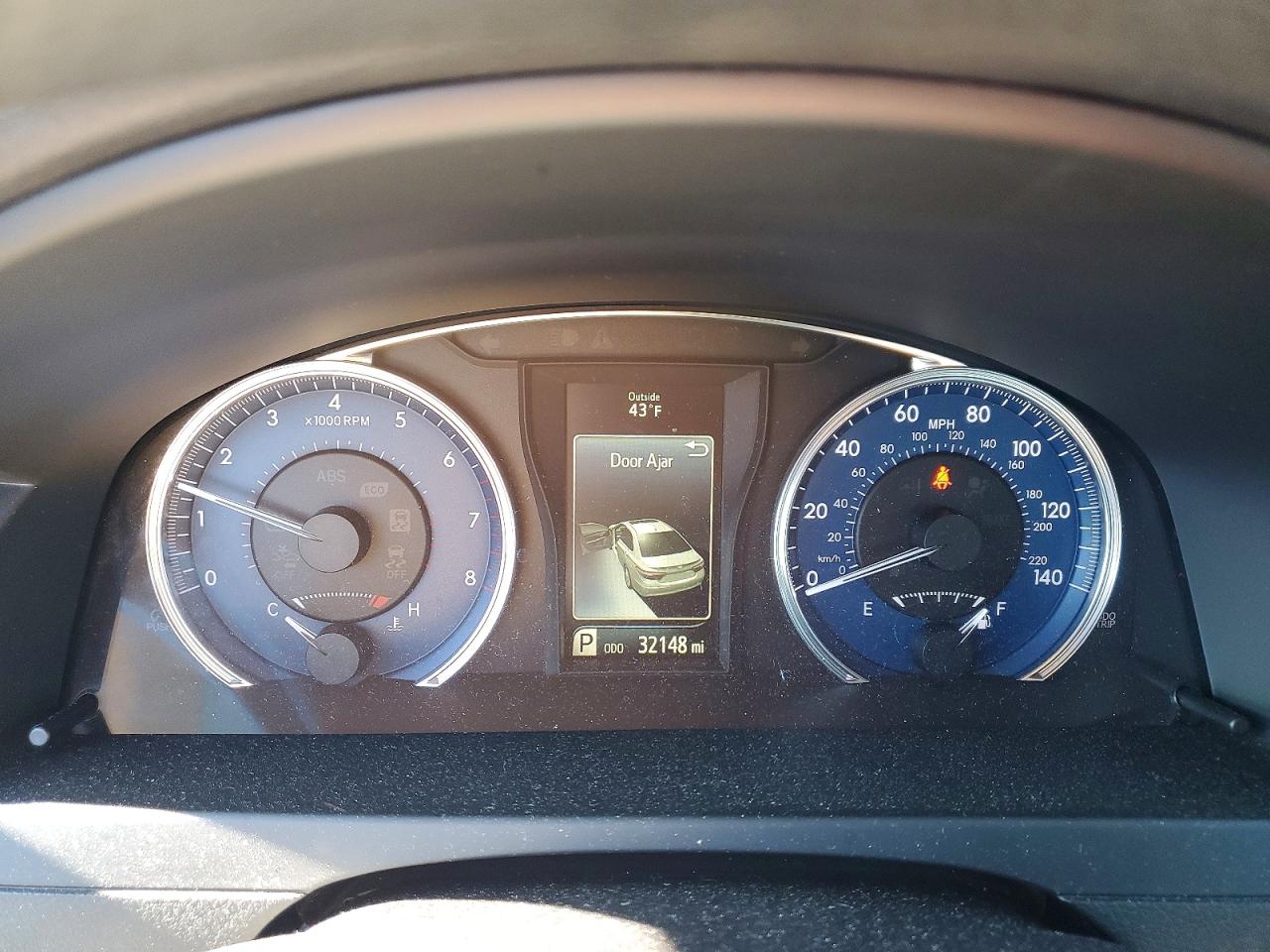 2017 TOYOTA CAMRY LE photo 9