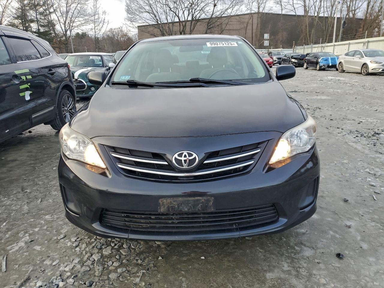 2013 TOYOTA COROLLA BASE photo 5