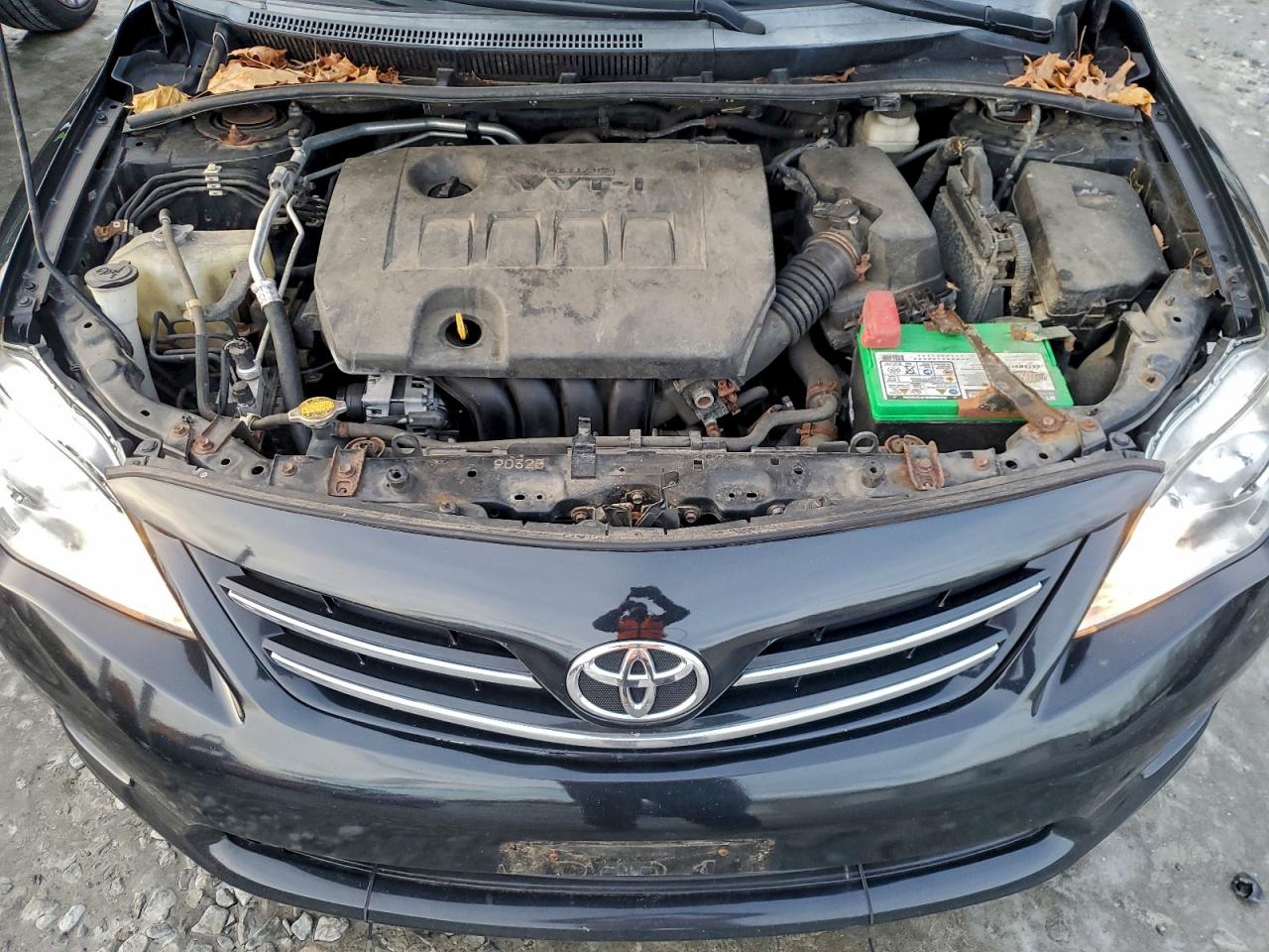 2013 TOYOTA COROLLA BASE photo 11