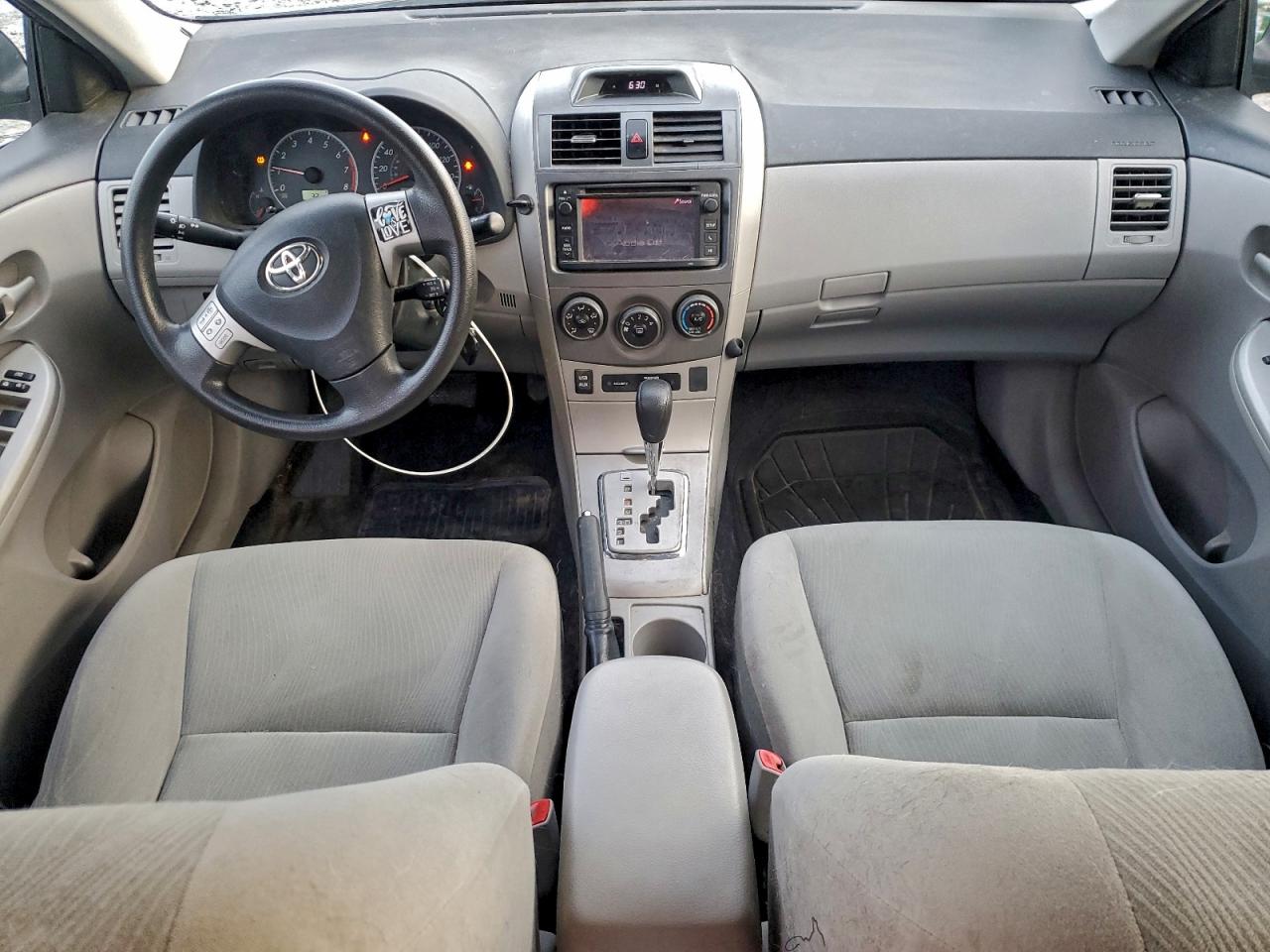2013 TOYOTA COROLLA BASE photo 8