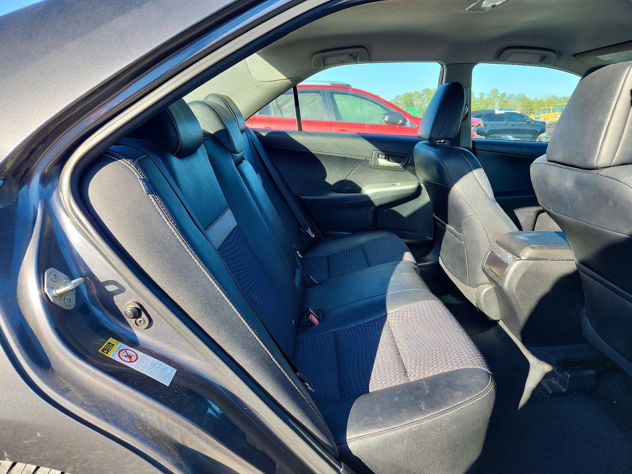 2013 TOYOTA CAMRY L photo 10