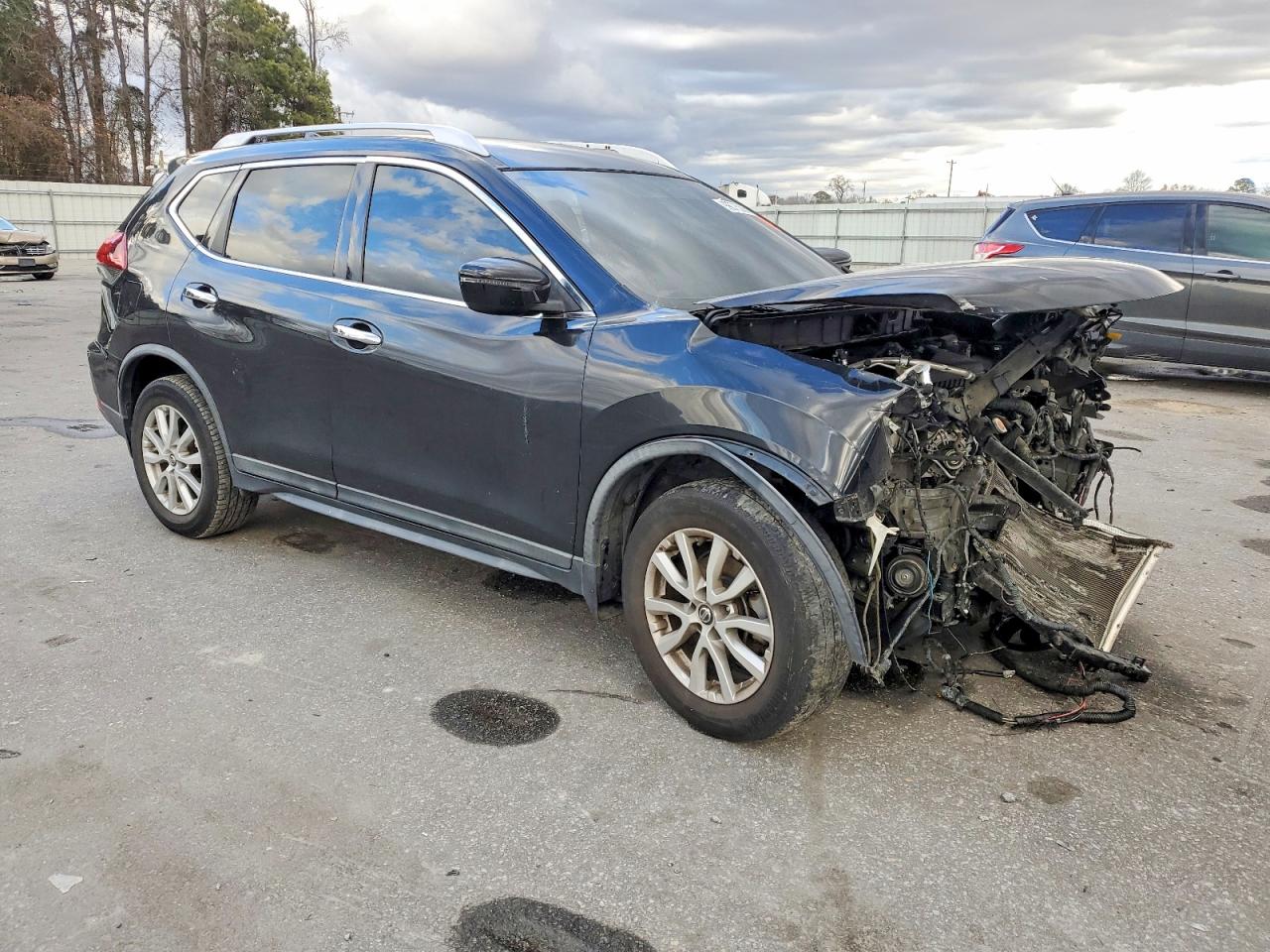 2018 NISSAN ROGUE S photo 4