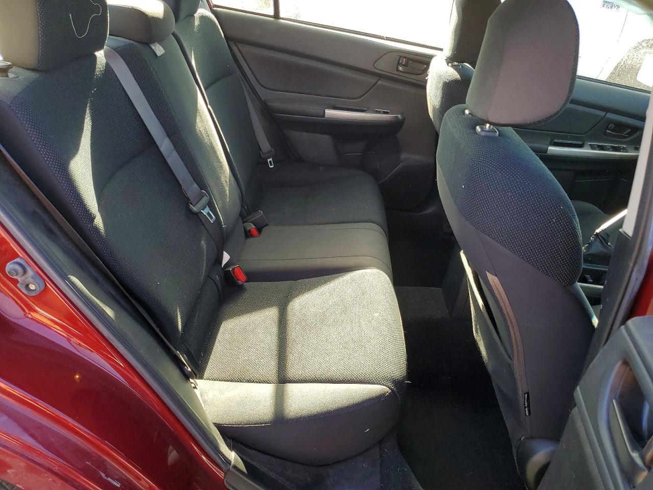 2016 SUBARU IMPREZA photo 10