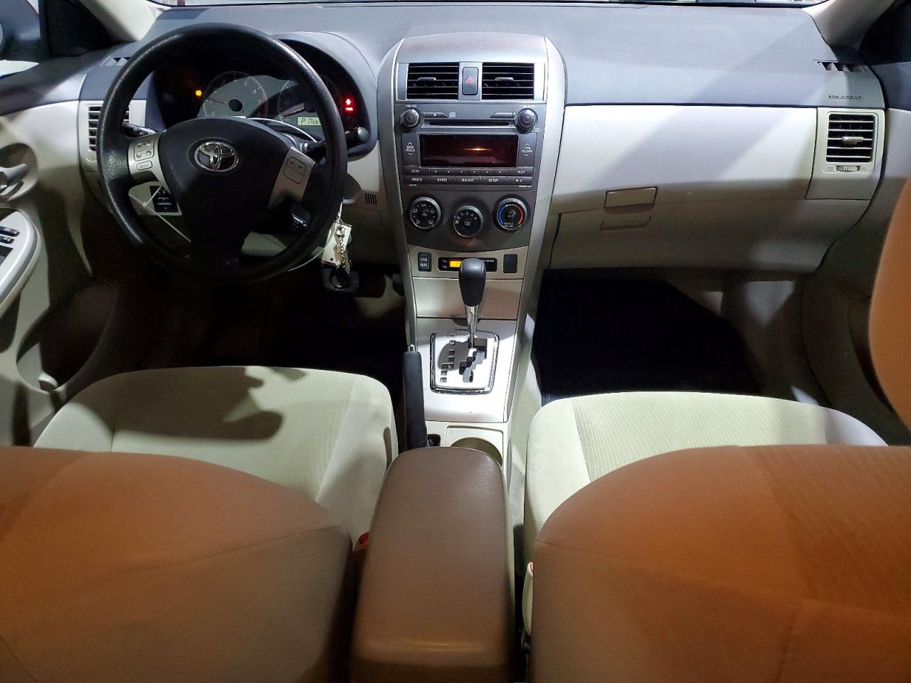 2011 TOYOTA COROLLA BASE photo 8