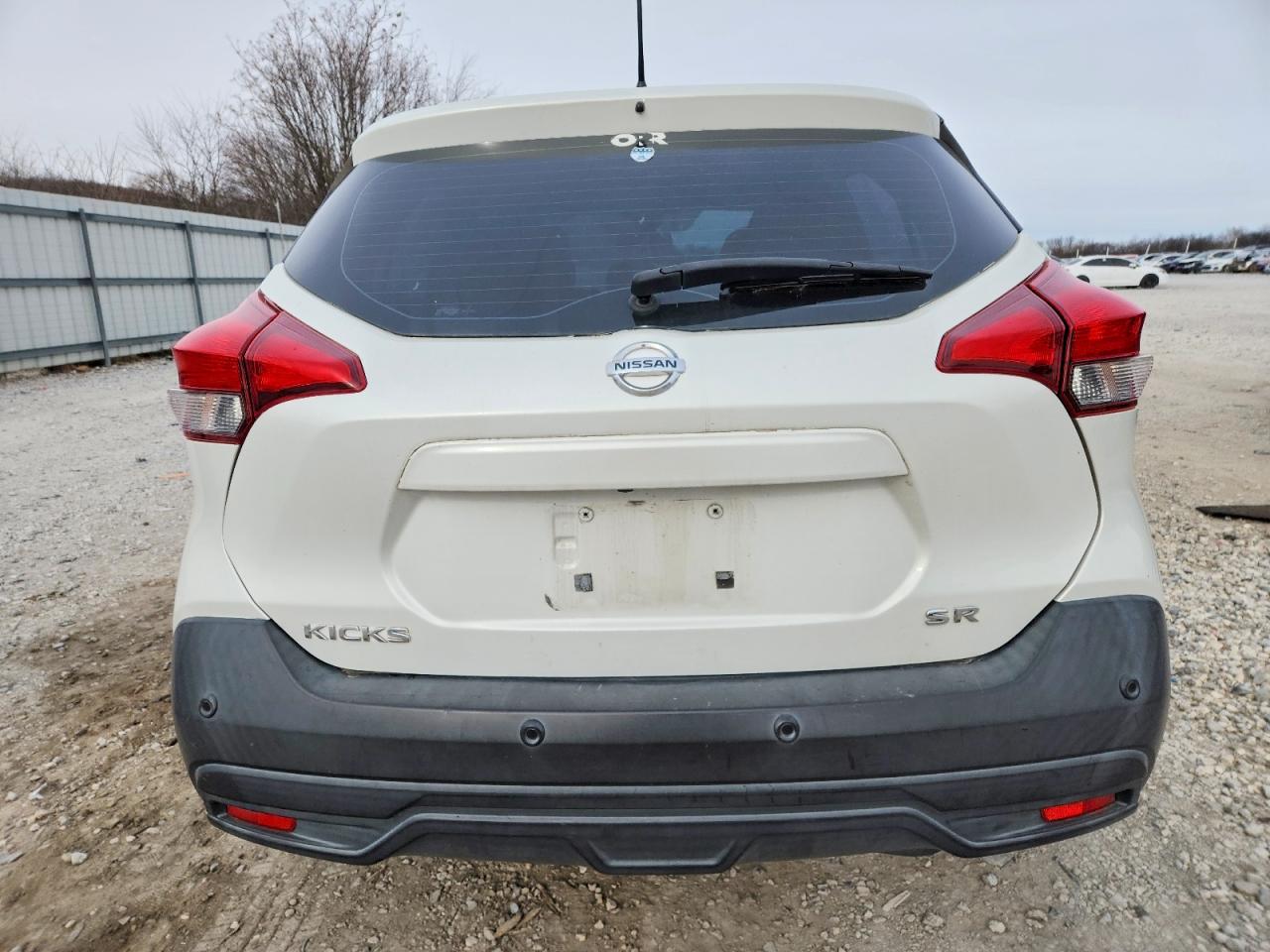 2020 NISSAN KICKS SR photo 6
