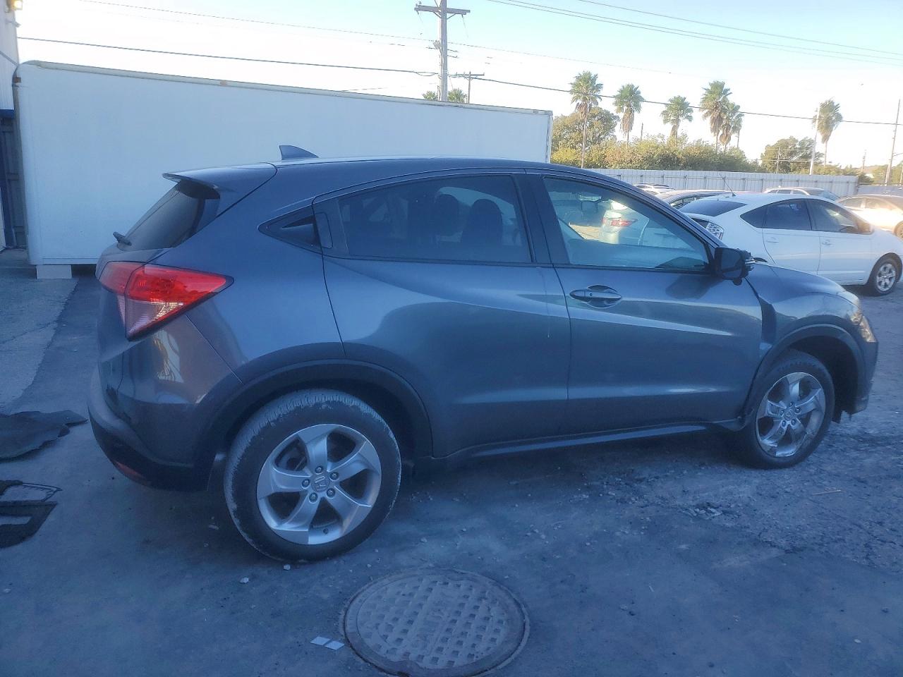 2016 HONDA HR-V EX photo 3