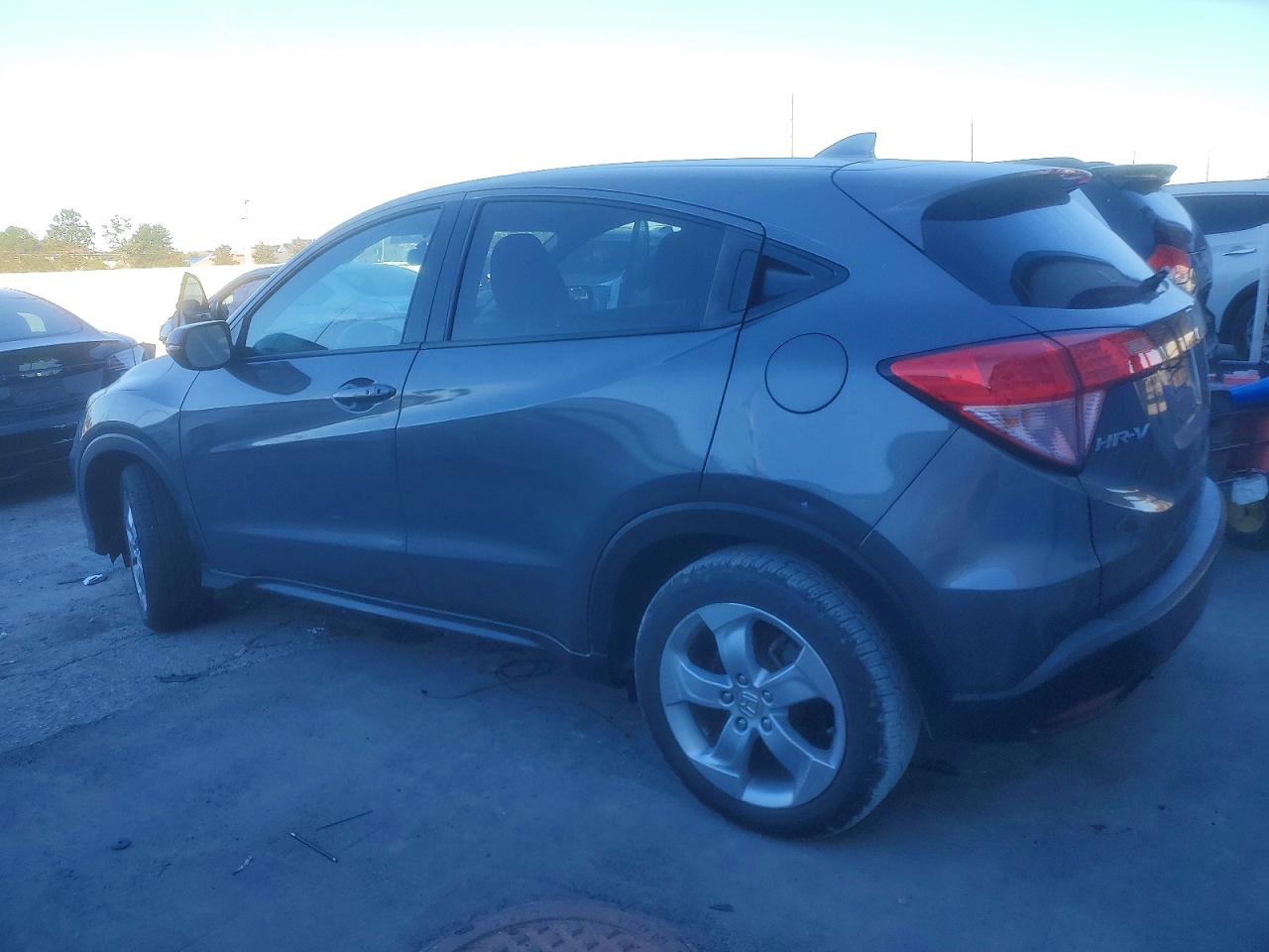 2016 HONDA HR-V EX photo 2