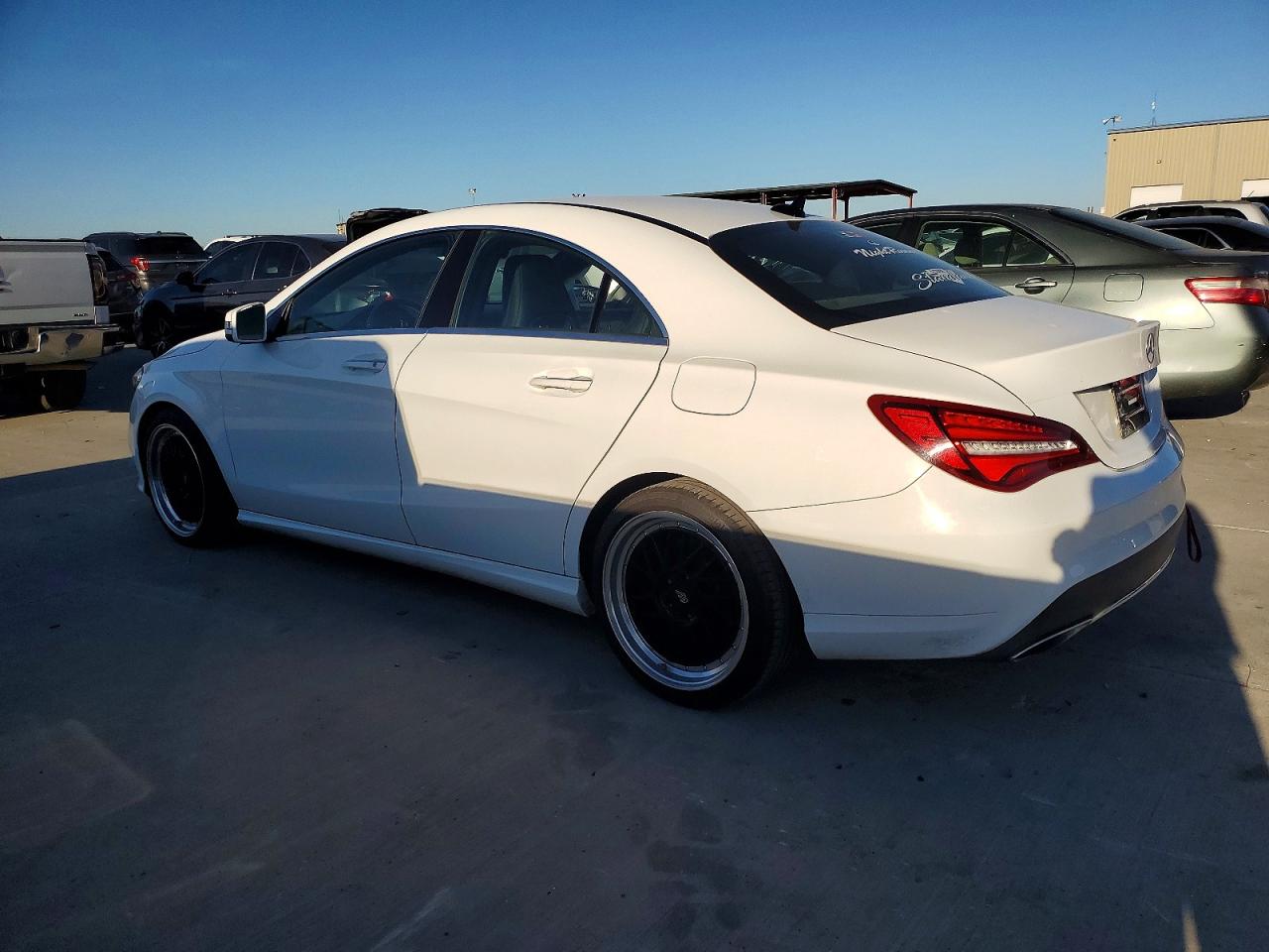 2018 MERCEDES-BENZ CLA 250 4MATIC photo 2