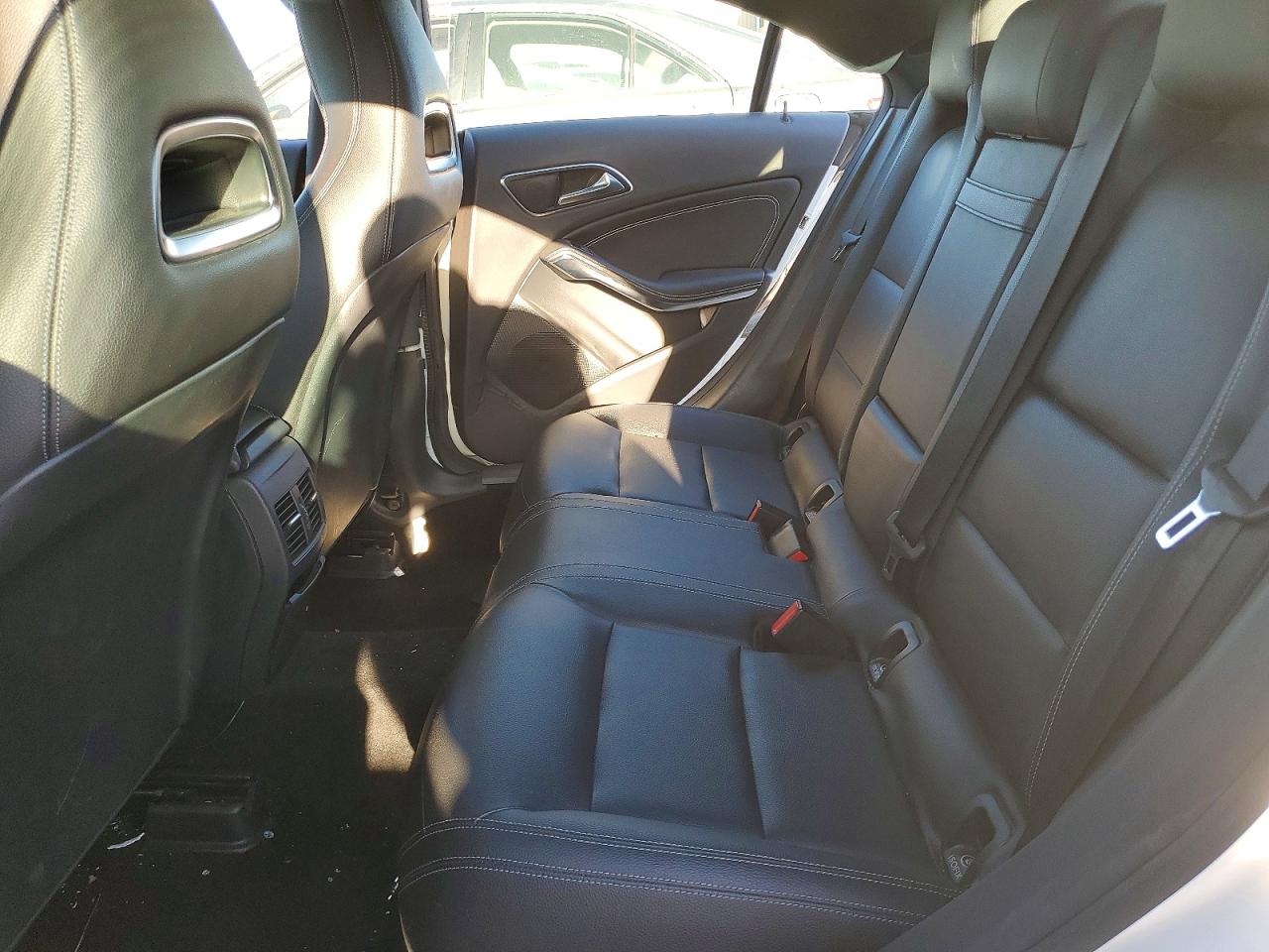 2018 MERCEDES-BENZ CLA 250 4MATIC photo 10