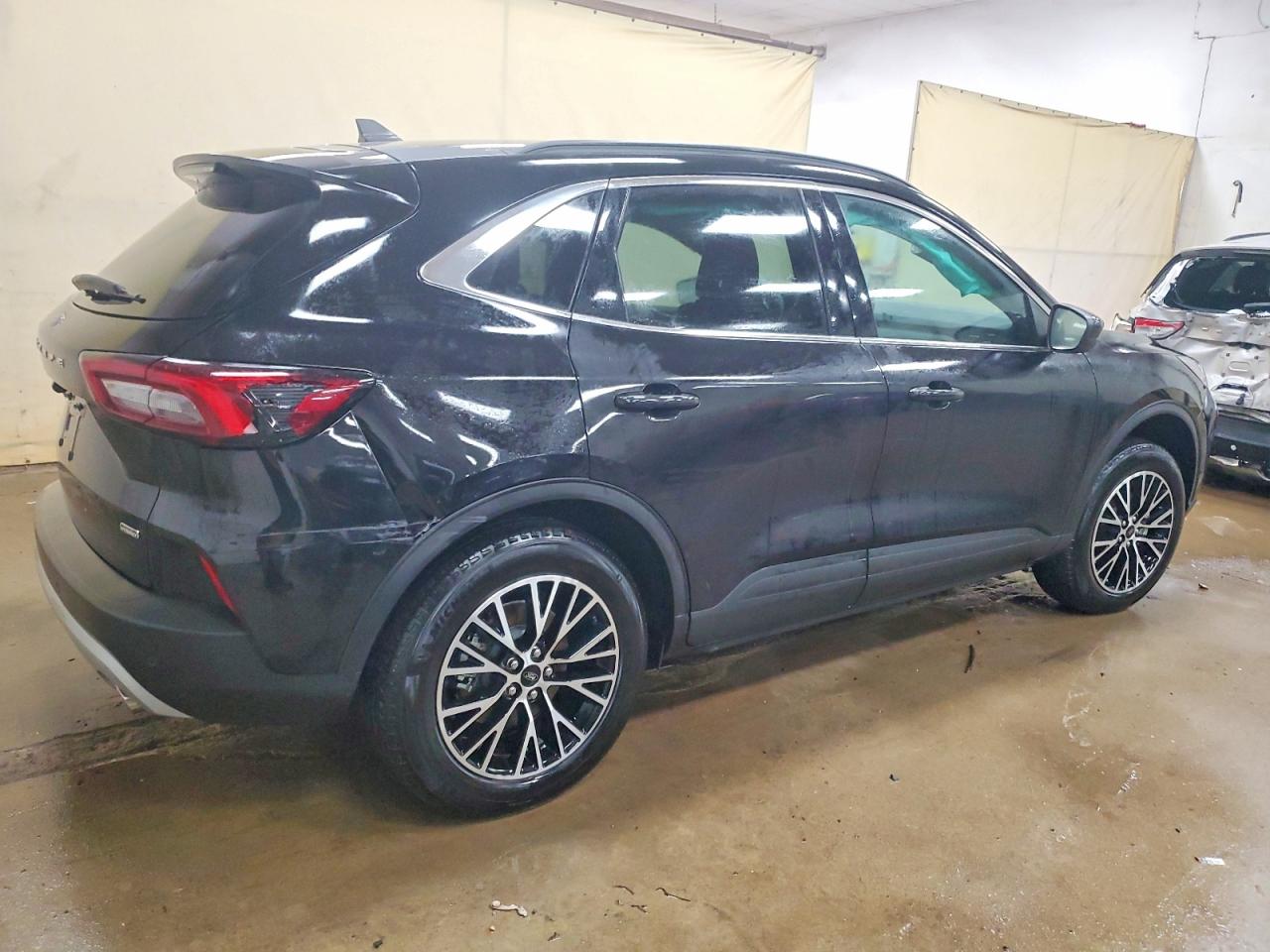 2025 FORD ESCAPE photo 5