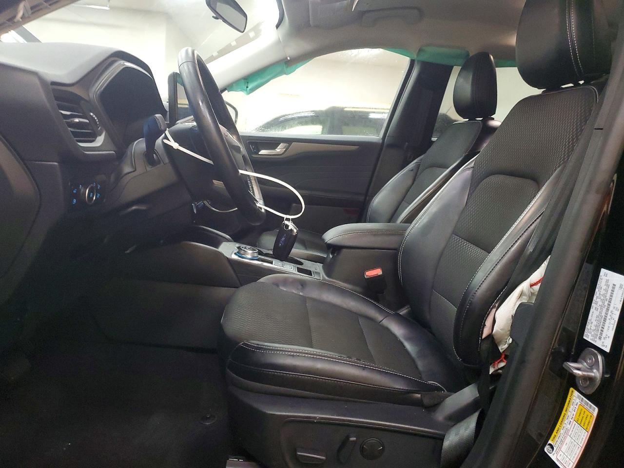 2025 FORD ESCAPE photo 13