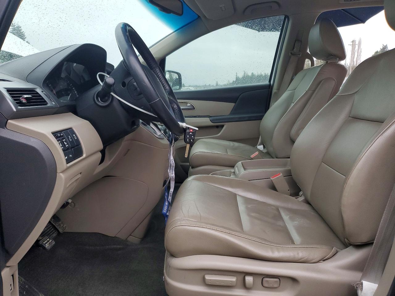 2012 HONDA ODYSSEY TOURING photo 13