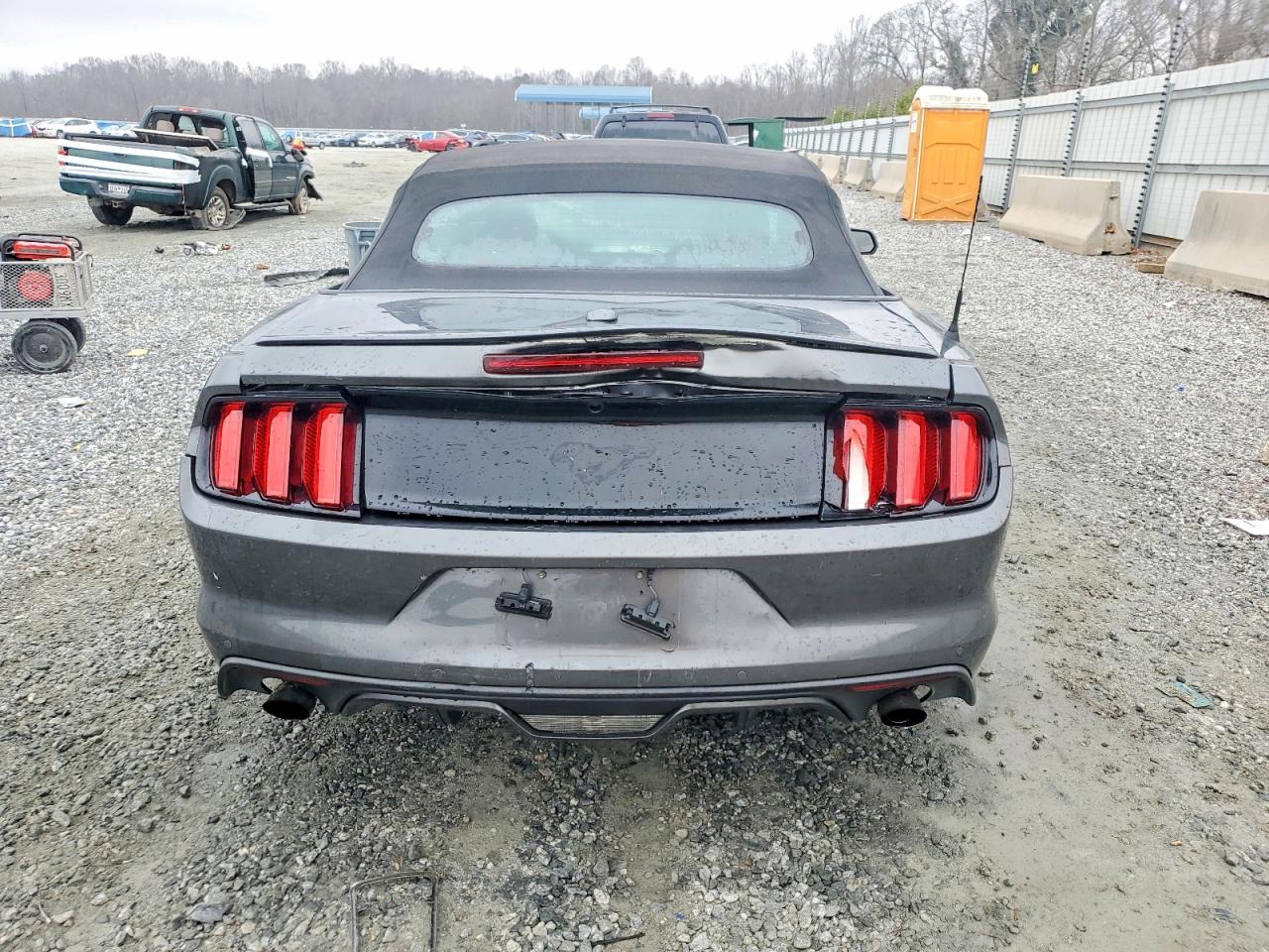 2015 FORD MUSTANG photo 11