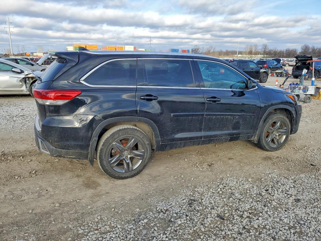 2017 TOYOTA HIGHLANDER LIMITED photo 3
