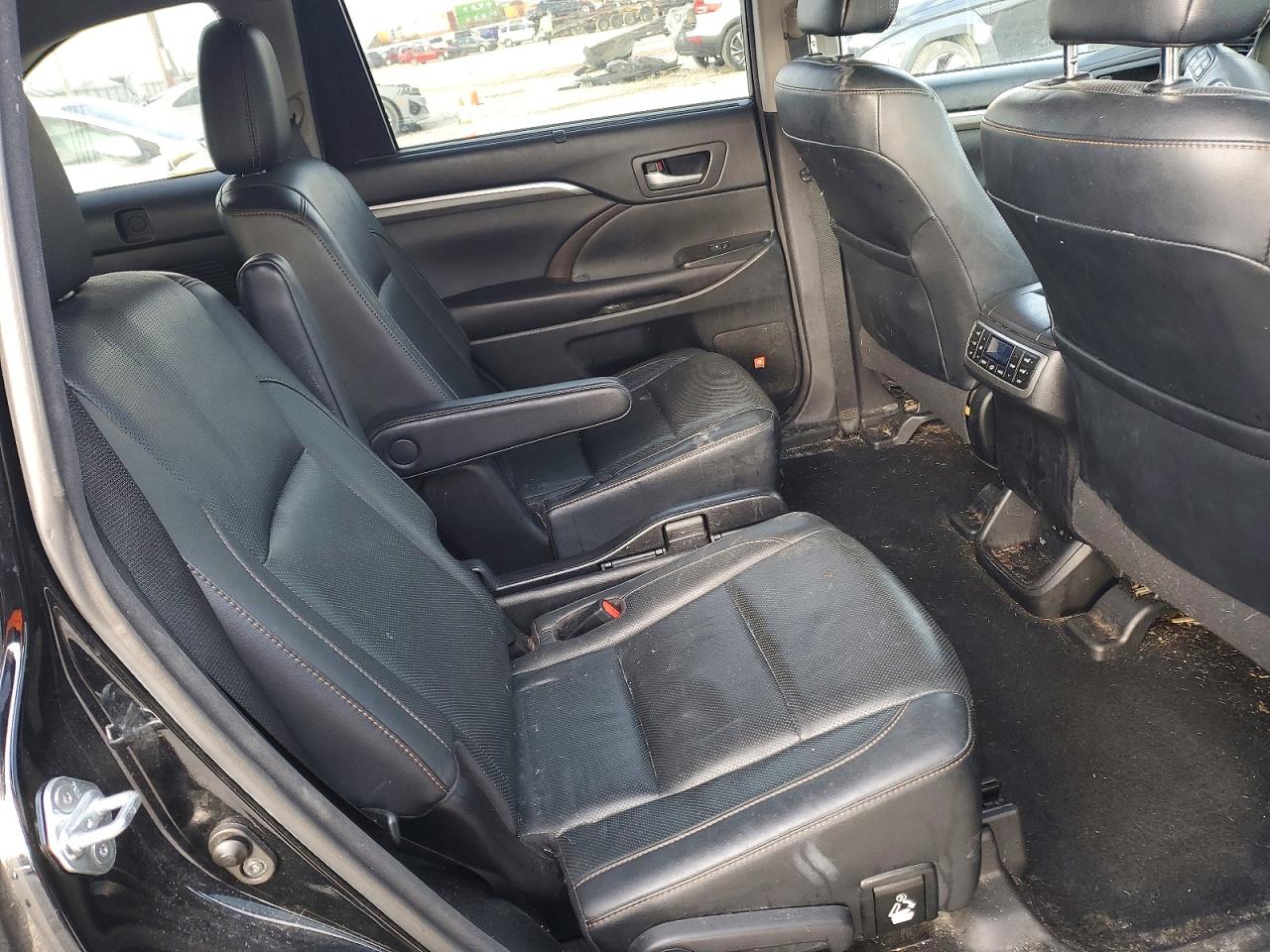 2017 TOYOTA HIGHLANDER LIMITED photo 11