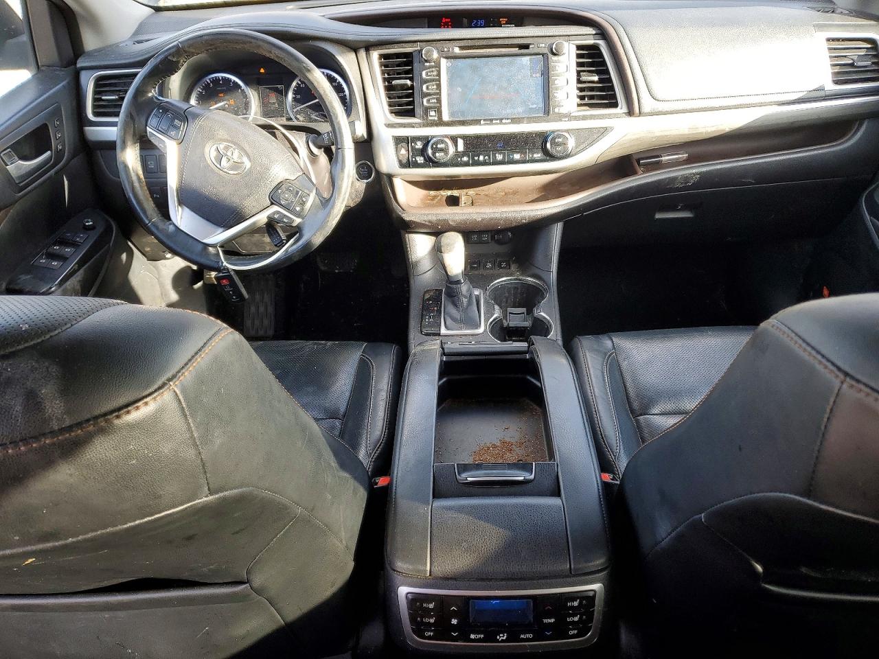 2017 TOYOTA HIGHLANDER LIMITED photo 8