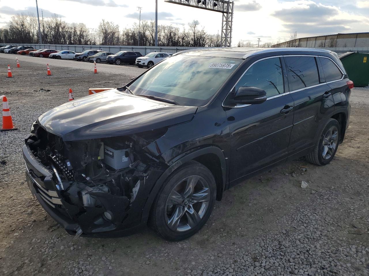 2017 TOYOTA HIGHLANDER