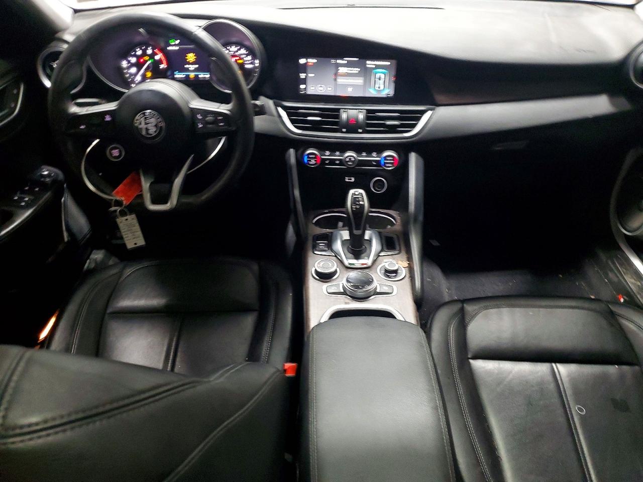 2020 ALFA ROMEO GIULIA TI photo 15