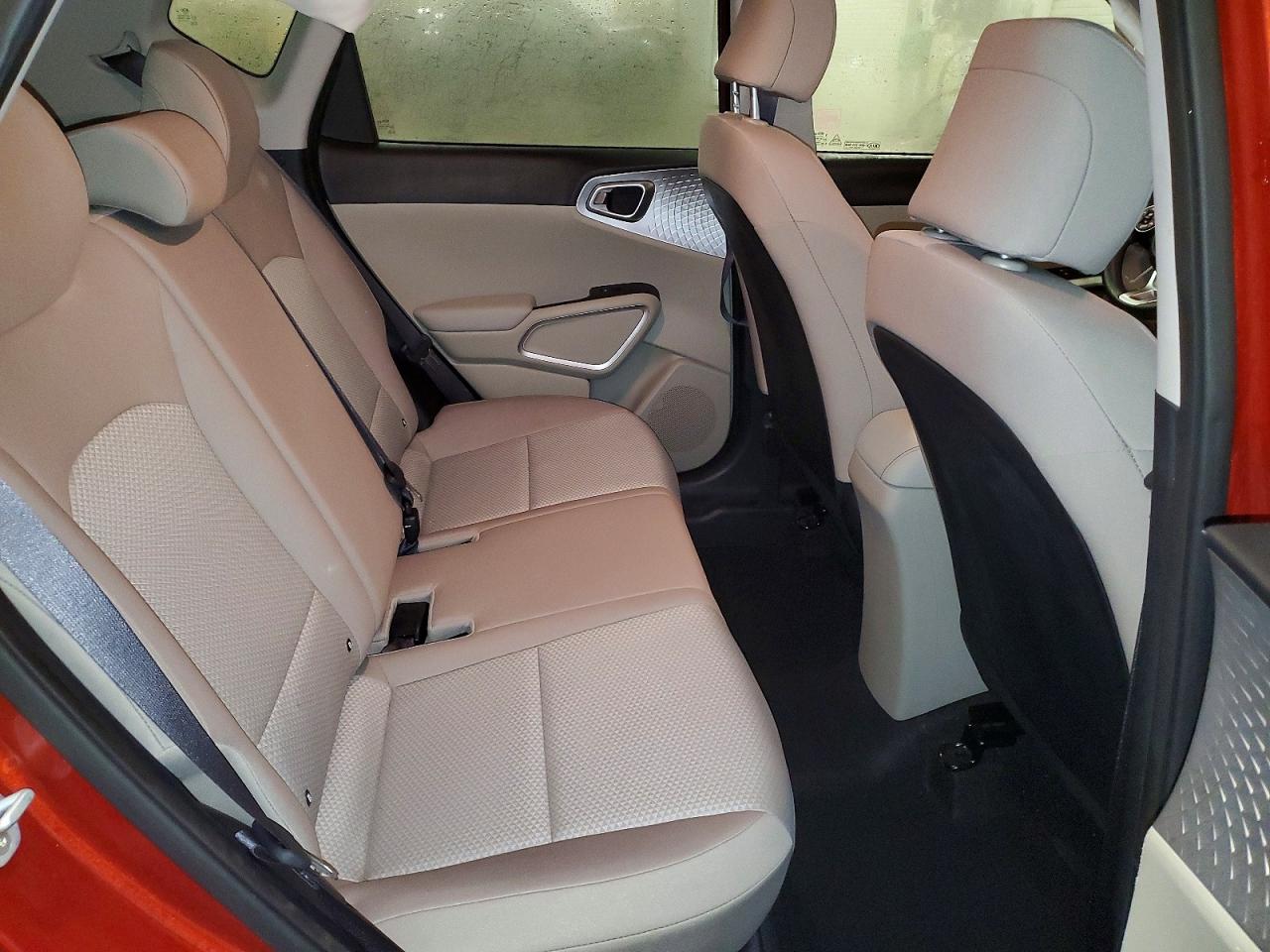 2020 KIA SOUL LX photo 11