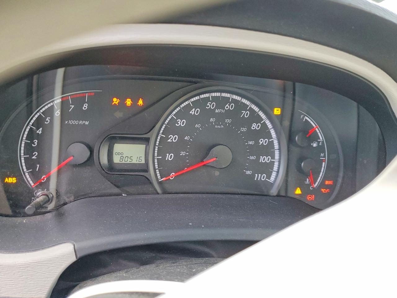 2014 TOYOTA SIENNA LE photo 9