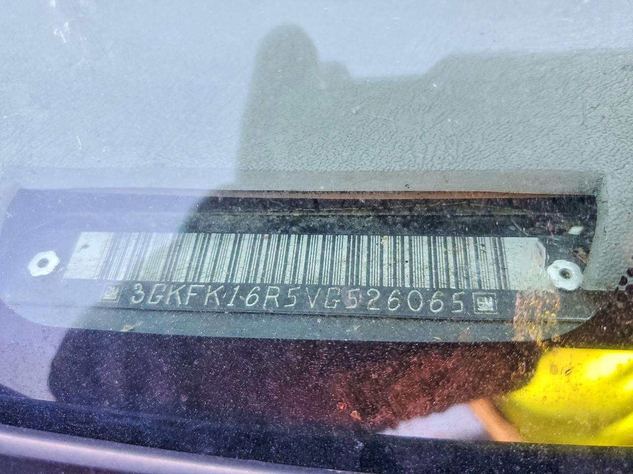 1997 GMC SUBURBAN K1500 photo 23