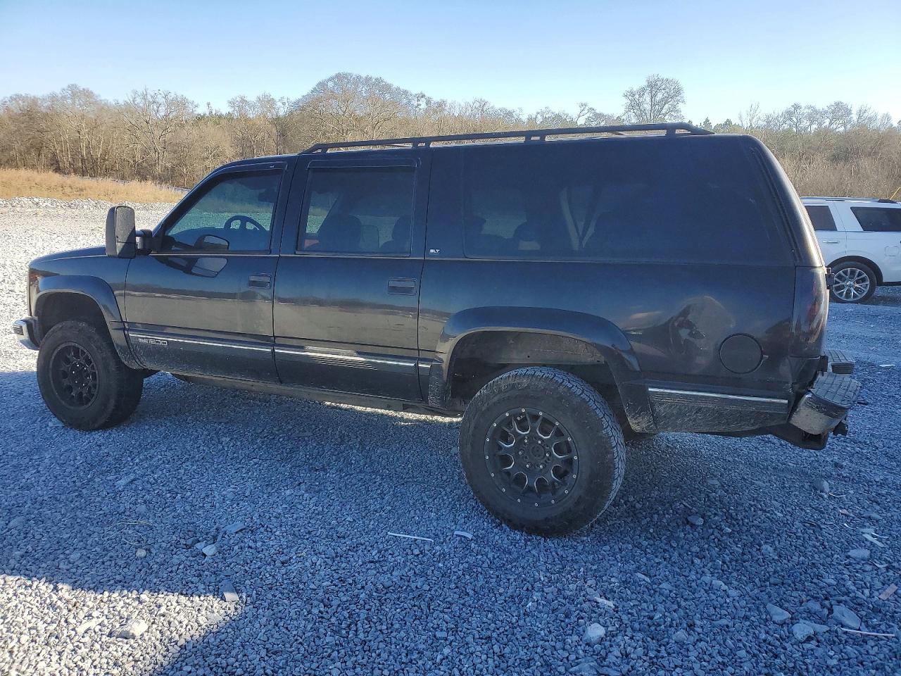 1997 GMC SUBURBAN K1500 photo 3