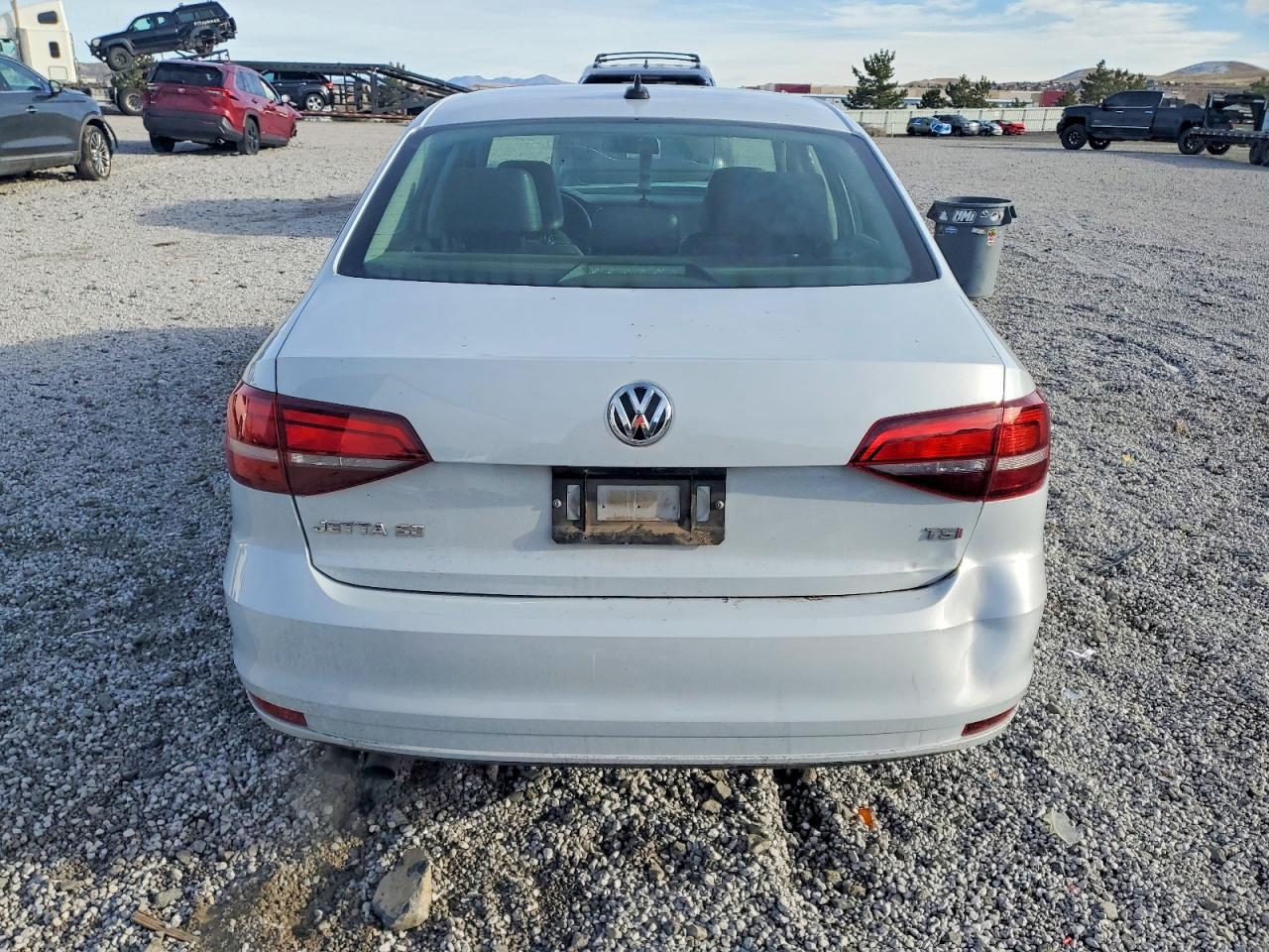 2017 VOLKSWAGEN JETTA SE photo 6