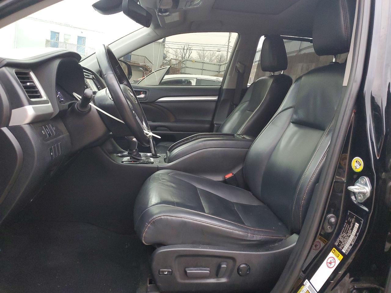 2019 TOYOTA HIGHLANDER SE photo 7