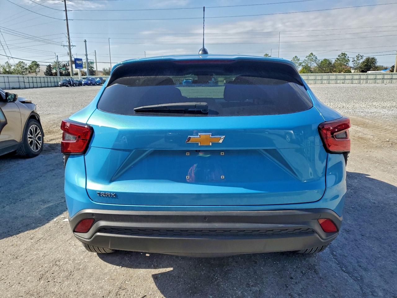 2025 CHEVROLET TRAX LS photo 11
