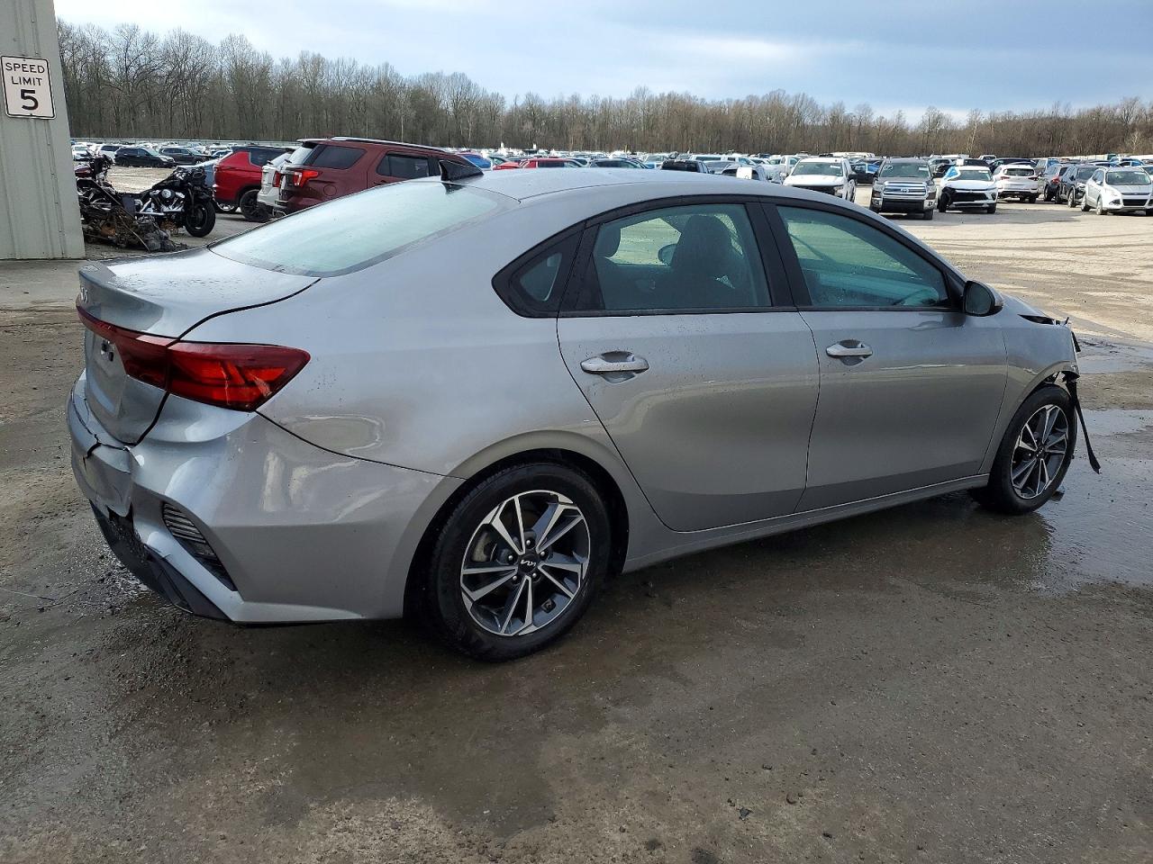2024 KIA FORTE LXS photo 5