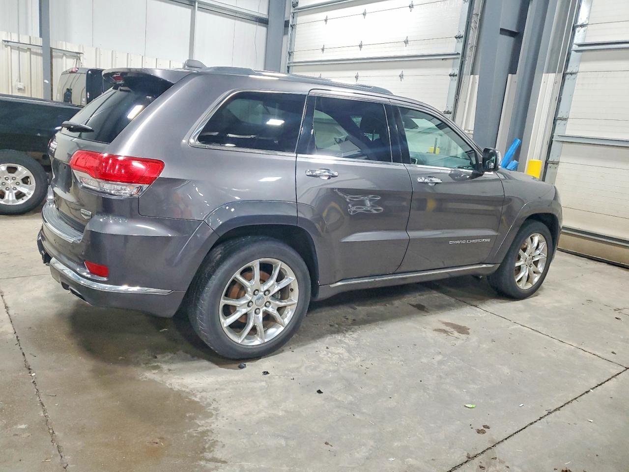 2014 JEEP GRAND CHEROKEE SUMMIT photo 3