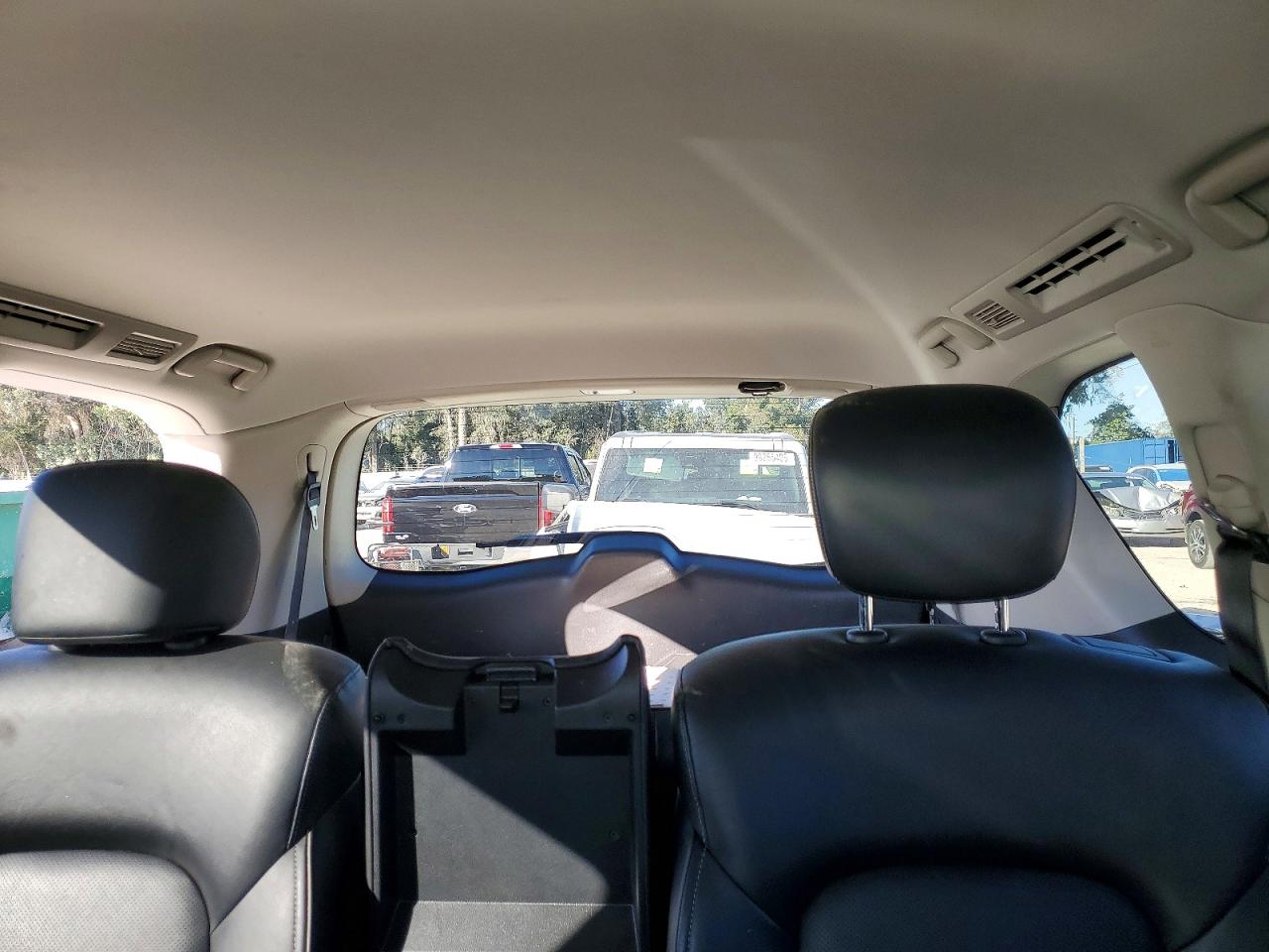 2019 INFINITI QX80 LUXE photo 10