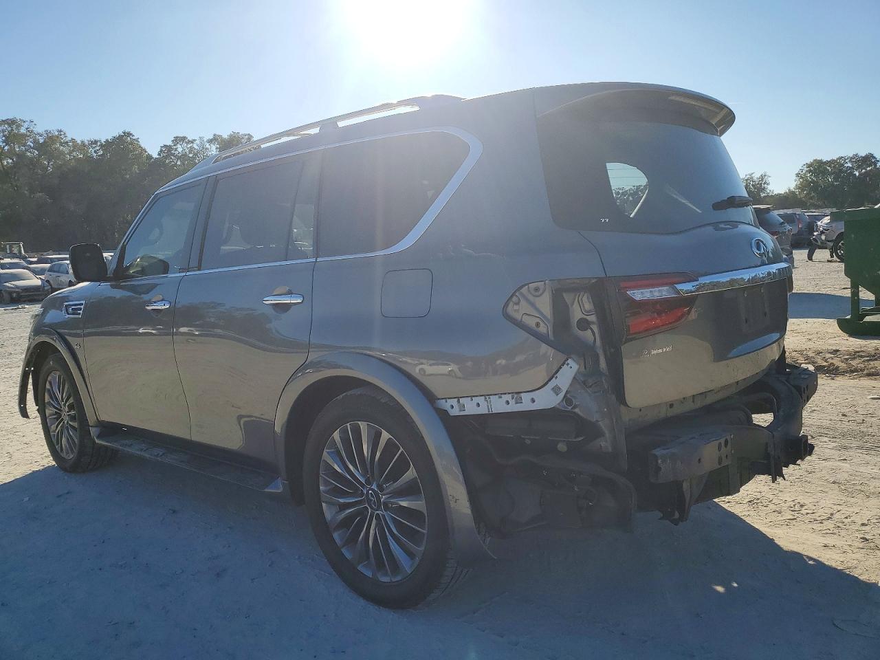 2019 INFINITI QX80 LUXE photo 2