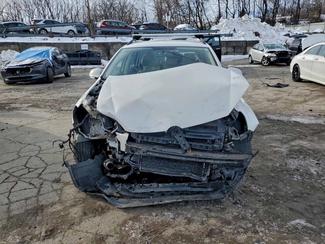 2014 VOLKSWAGEN JETTA TDI photo 5