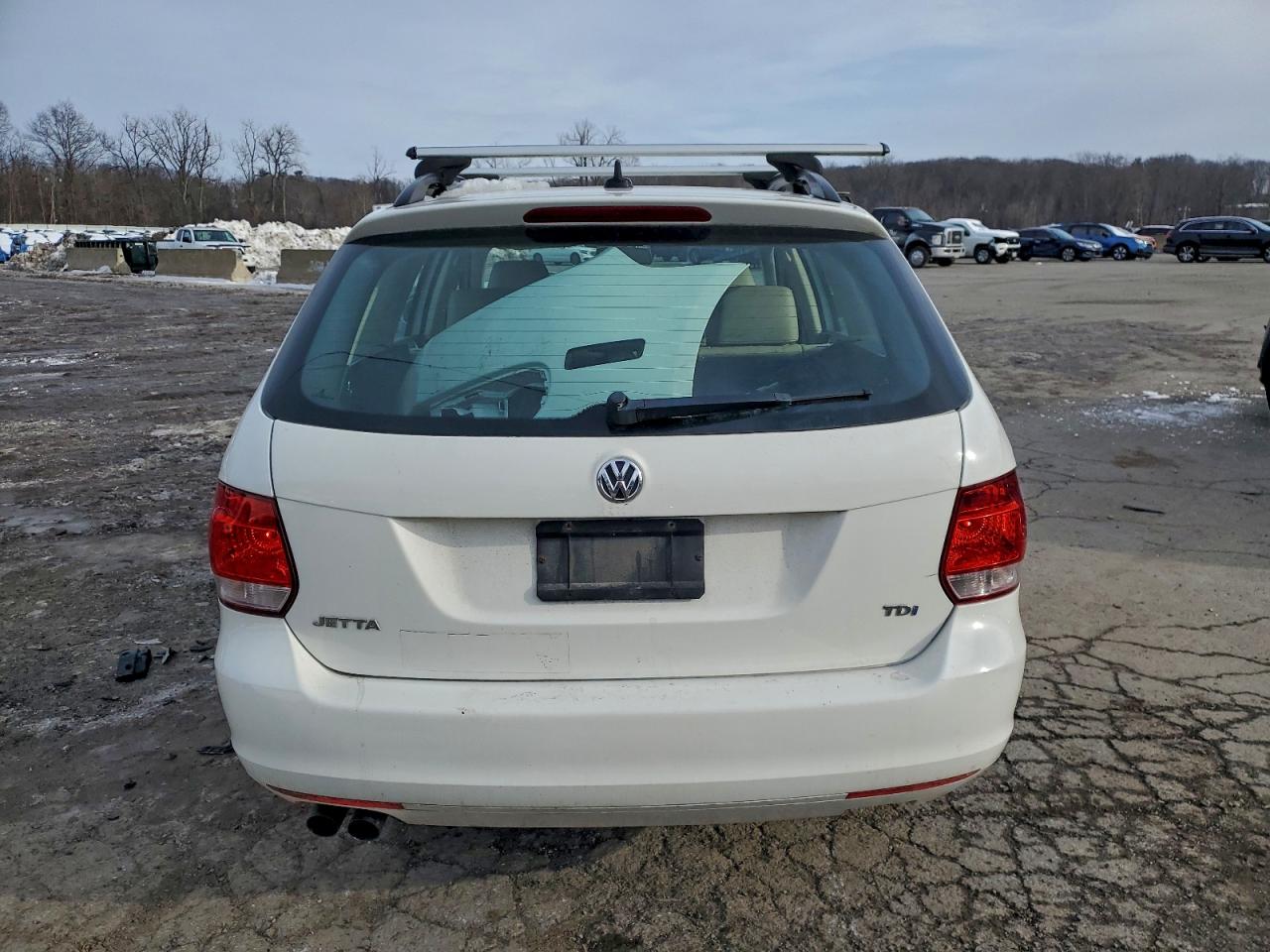 2014 VOLKSWAGEN JETTA TDI photo 6