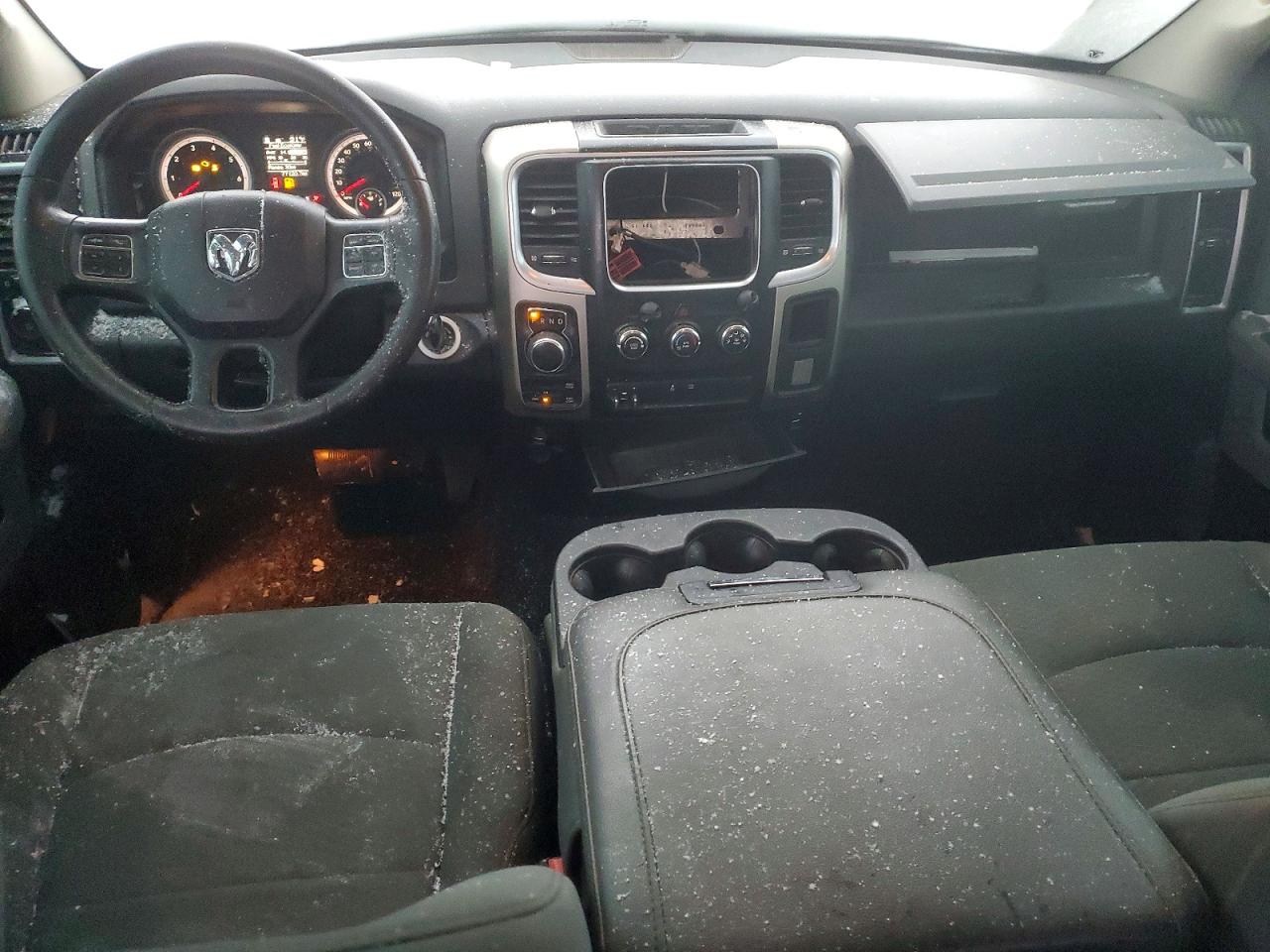 2016 RAM 1500 SLT photo 8