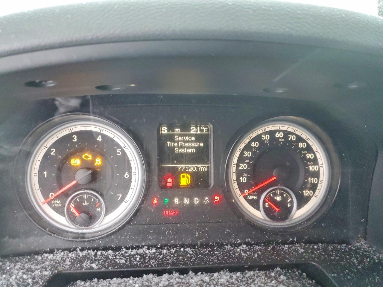 2016 RAM 1500 SLT photo 9