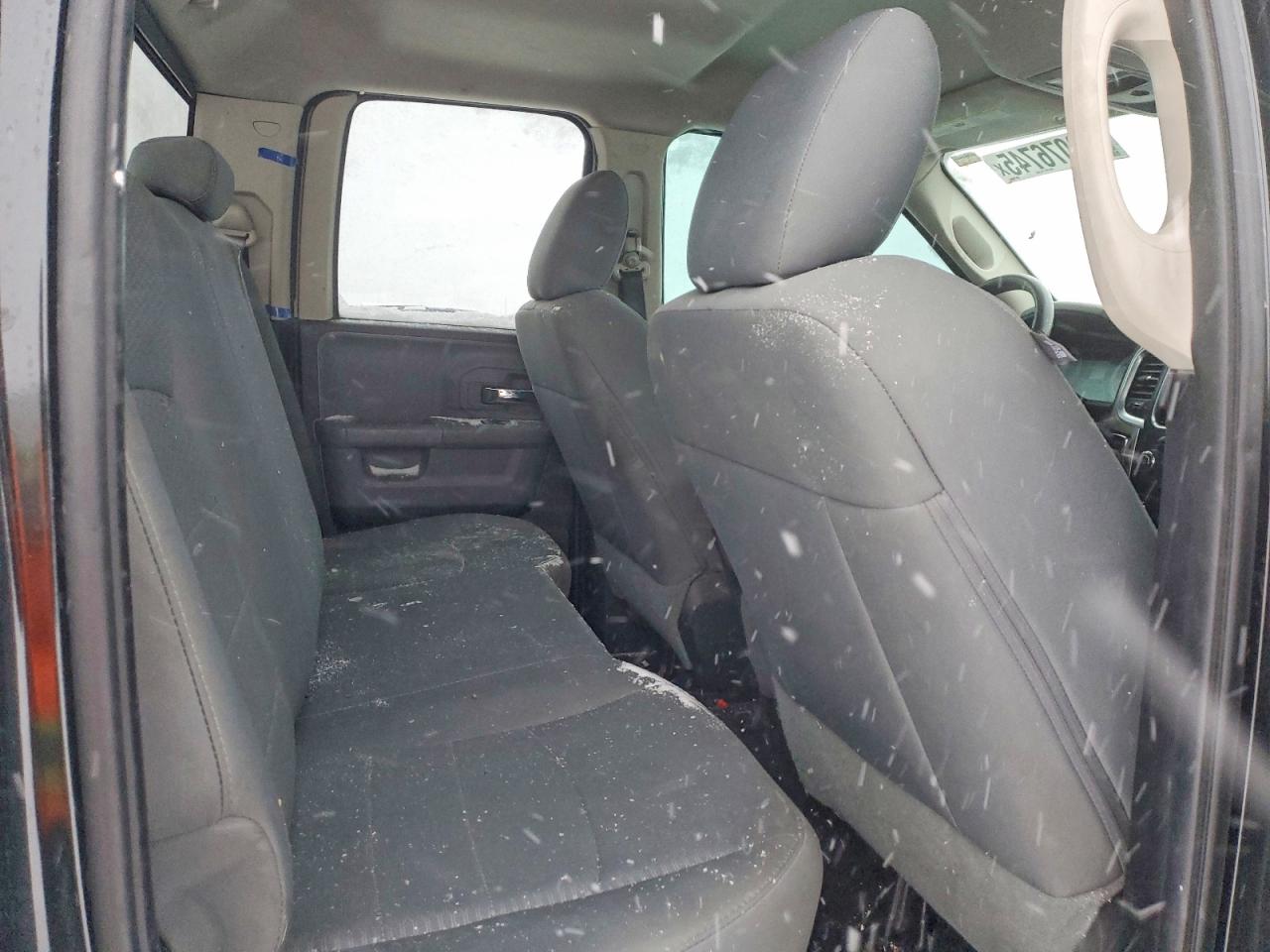 2016 RAM 1500 SLT photo 10