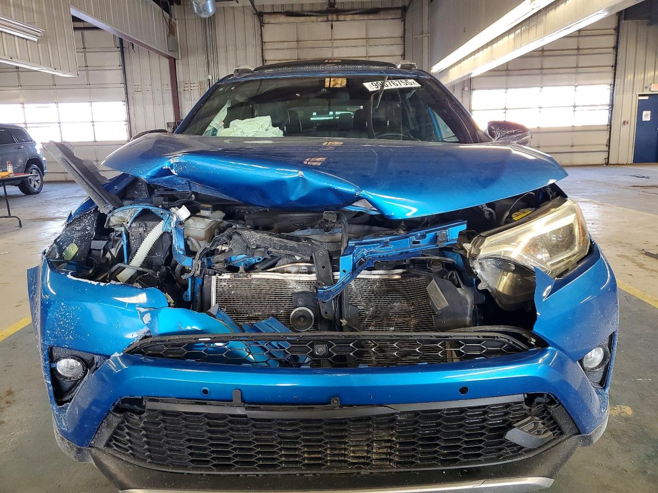 2016 TOYOTA RAV4 SE photo 5