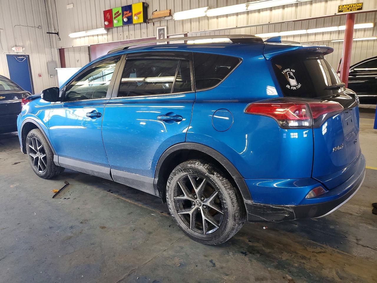 2016 TOYOTA RAV4 SE photo 2