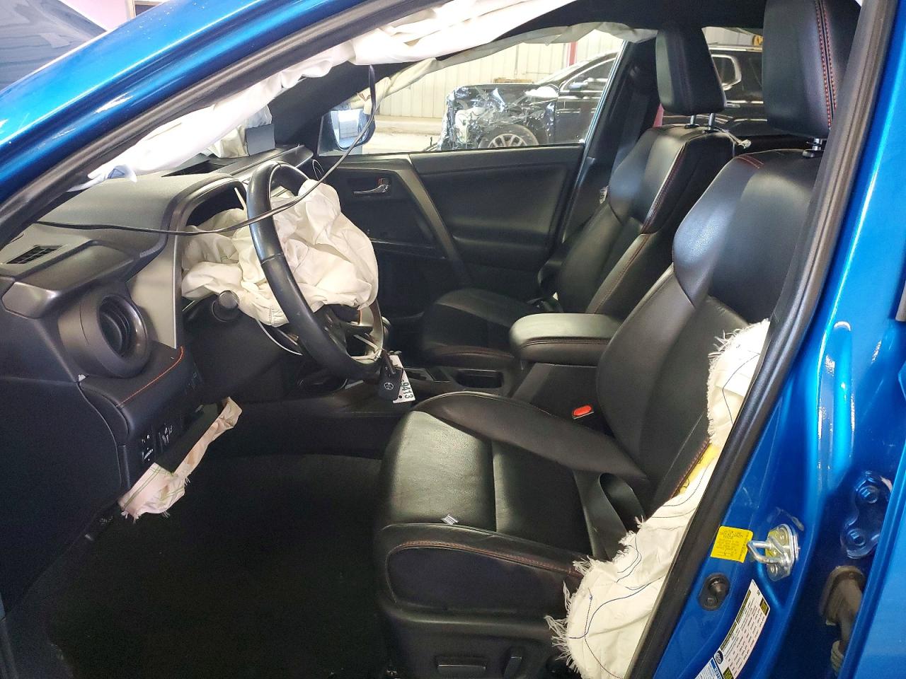 2016 TOYOTA RAV4 SE photo 7