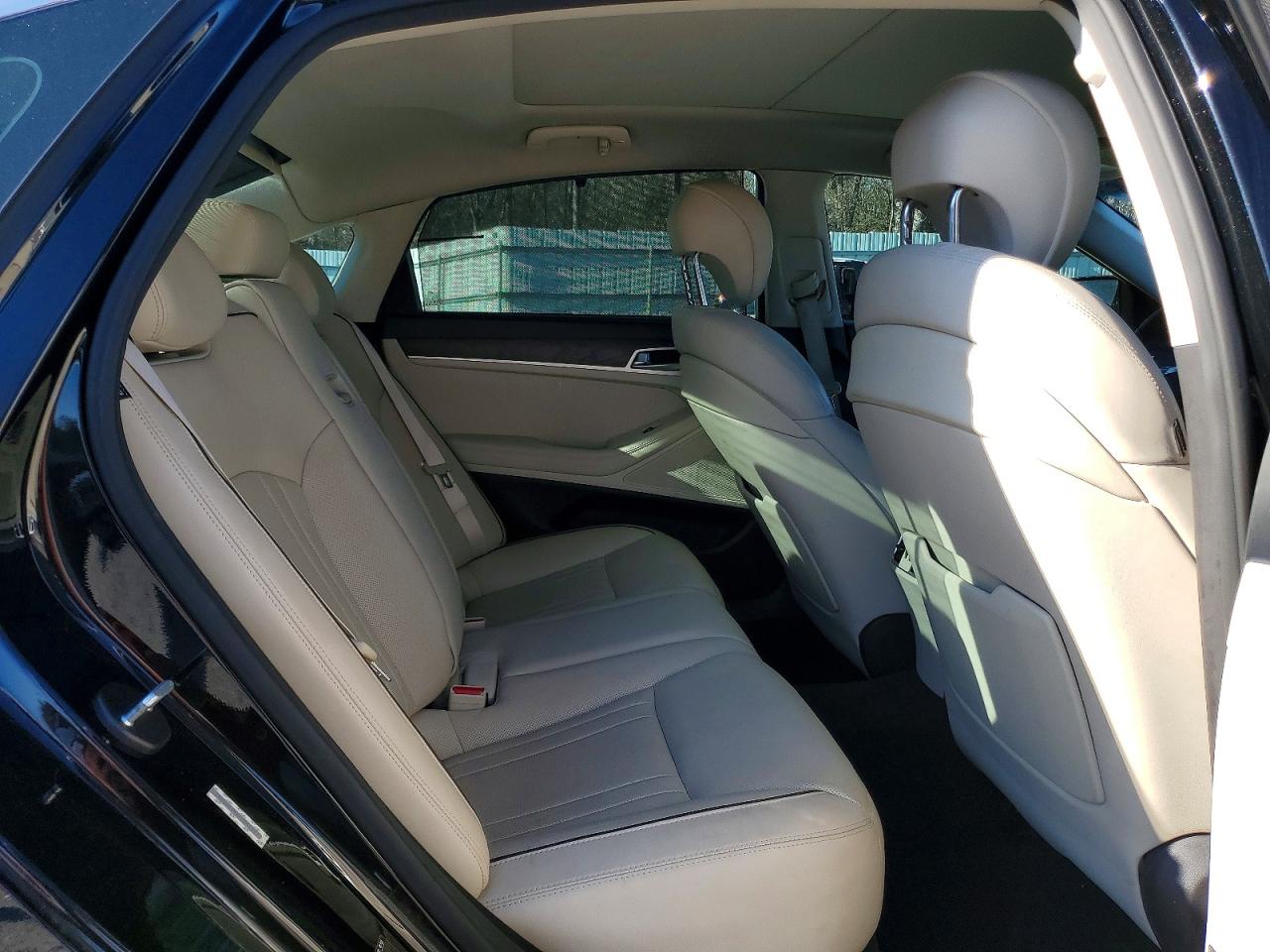 2015 HYUNDAI GENESIS 3.8L photo 19