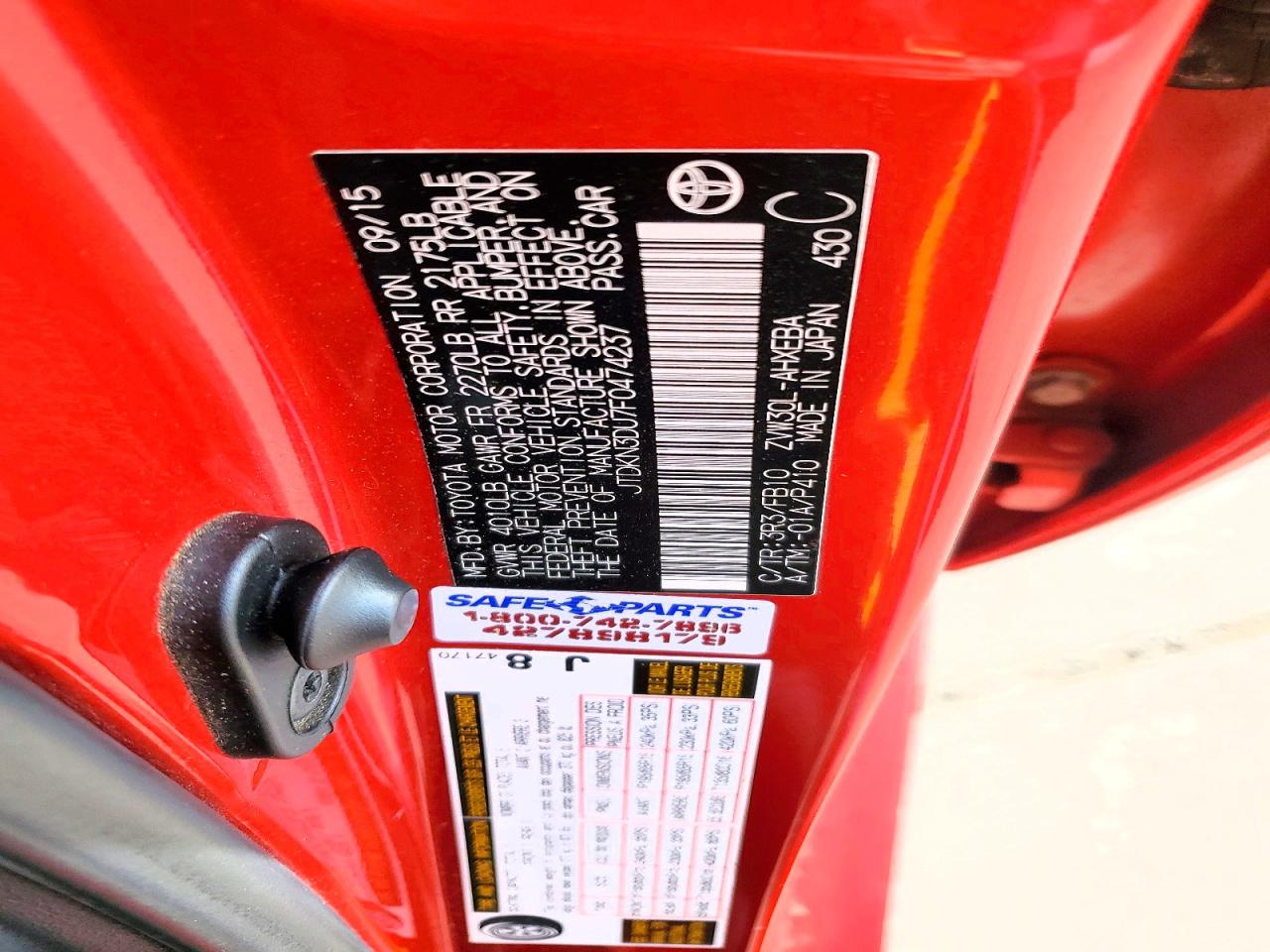 2015 TOYOTA PRIUS photo 12
