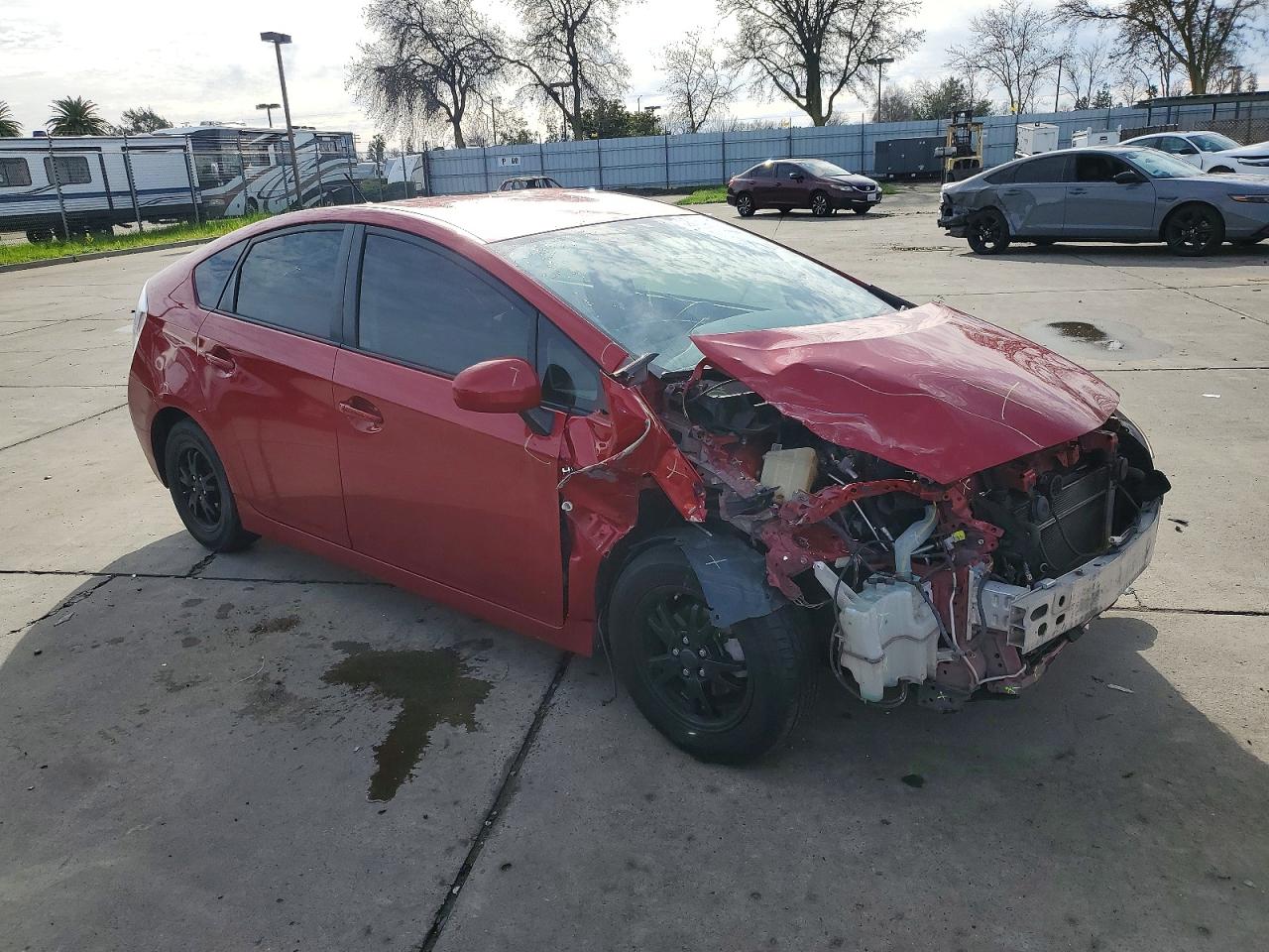 2015 TOYOTA PRIUS photo 4