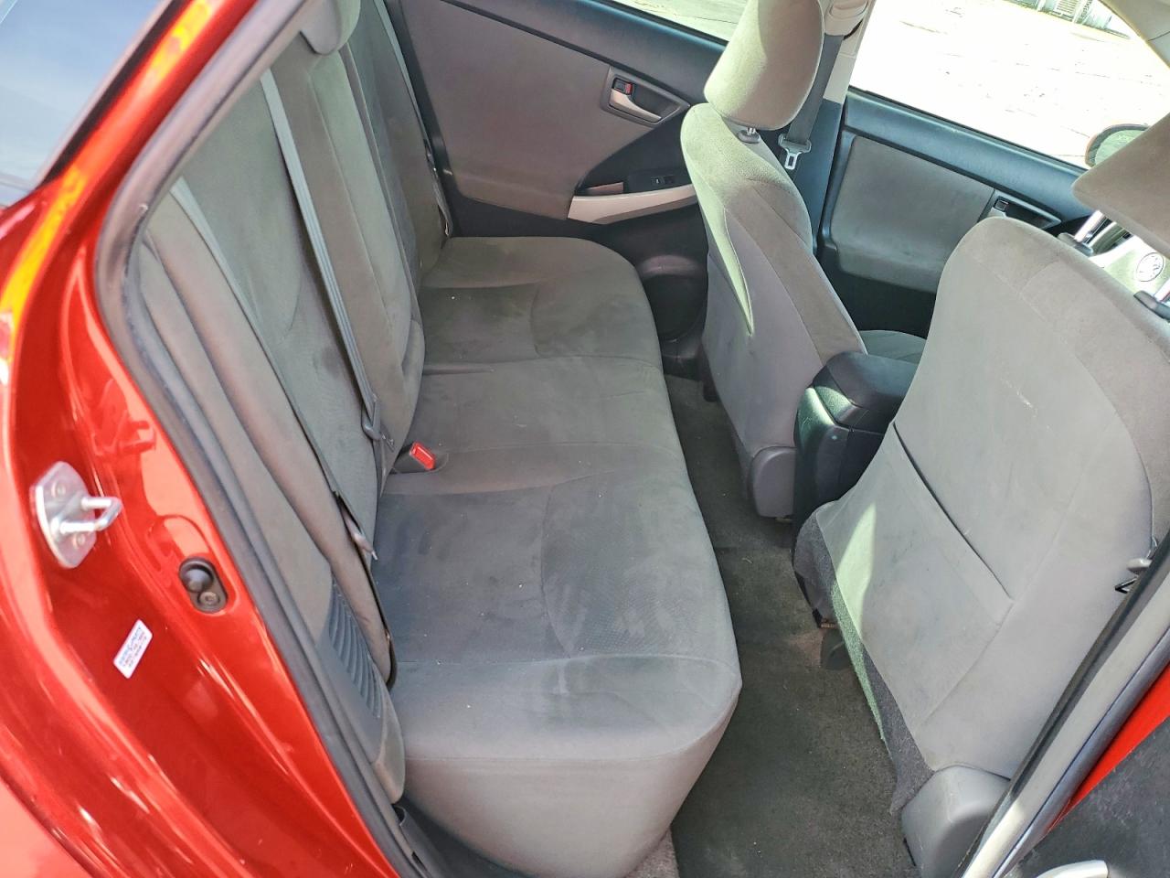 2015 TOYOTA PRIUS photo 10