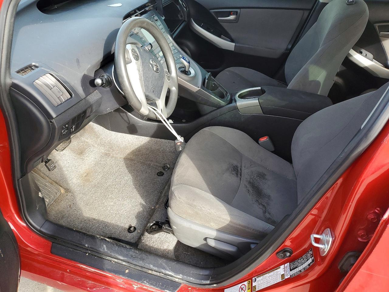 2015 TOYOTA PRIUS photo 7