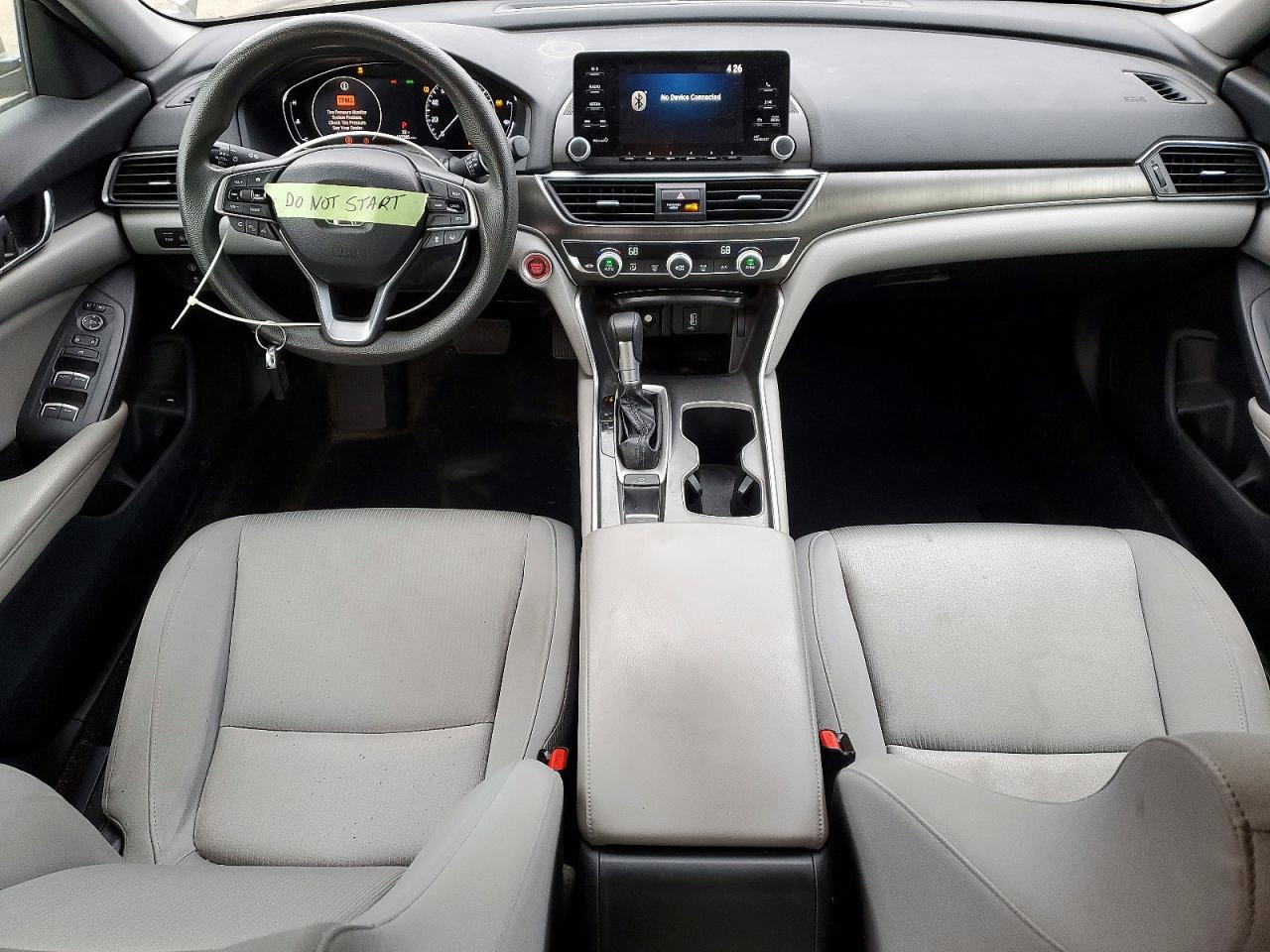 2018 HONDA ACCORD LX photo 8