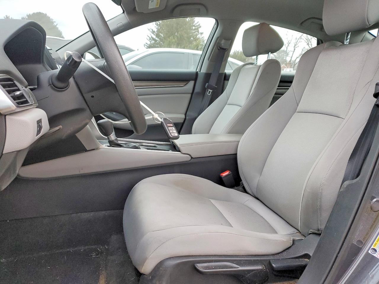 2018 HONDA ACCORD LX photo 7