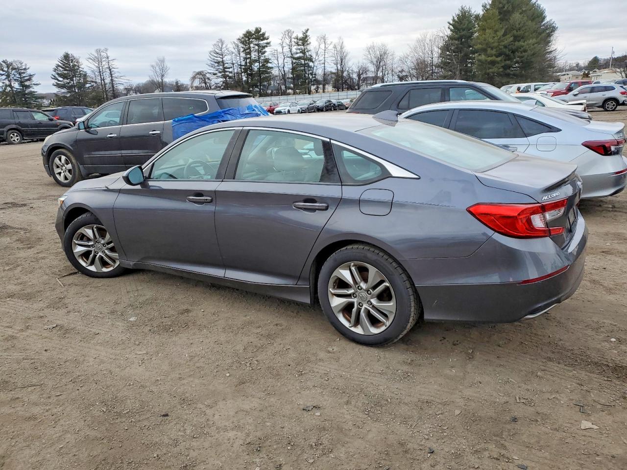 2018 HONDA ACCORD LX photo 2