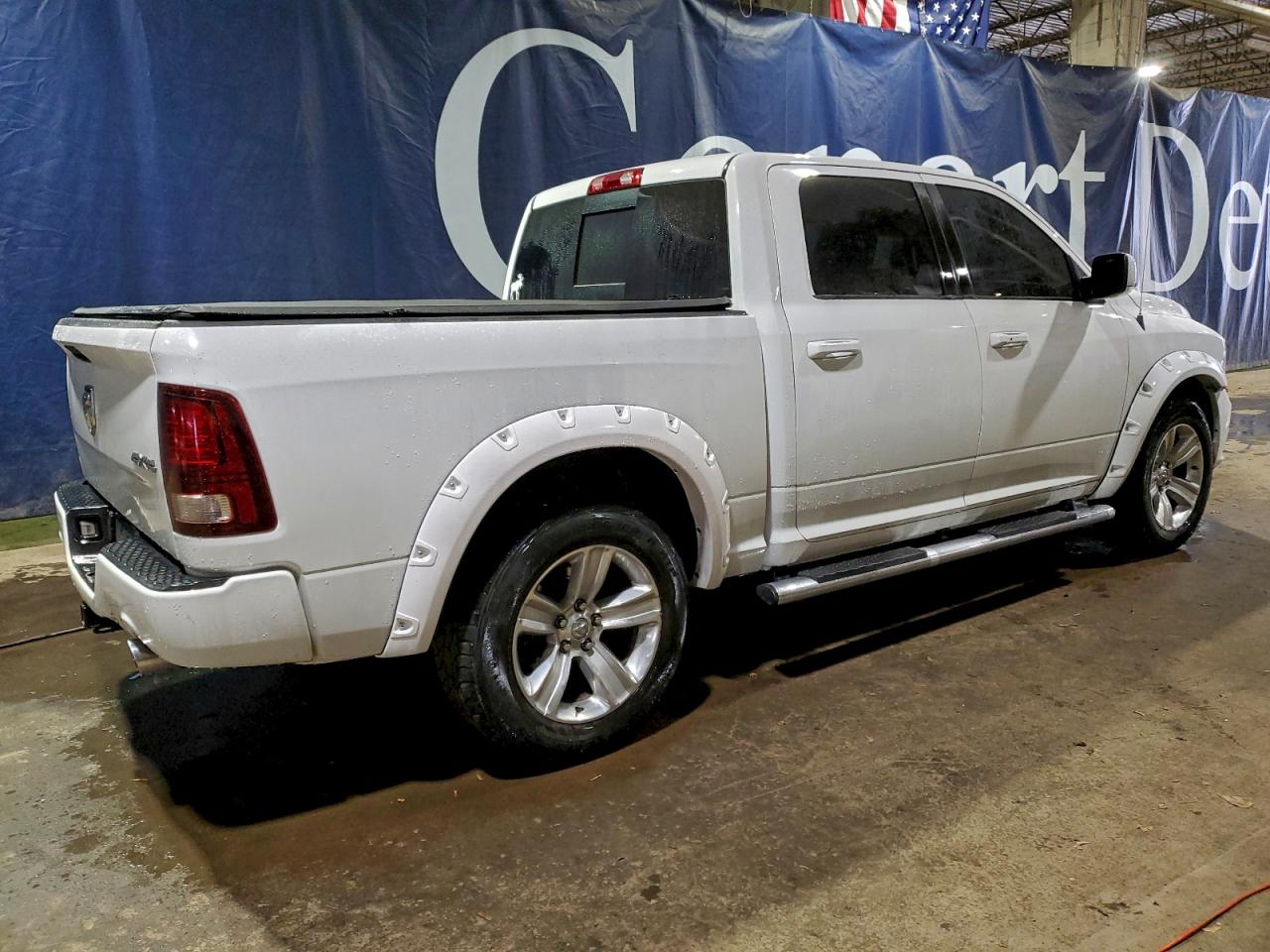 2013 RAM 1500 SPORT photo 3